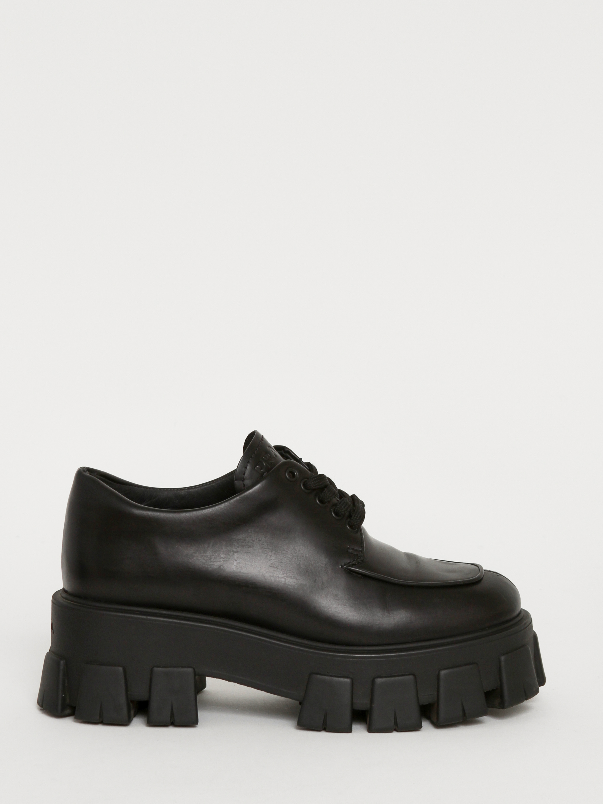 Prada 37 0