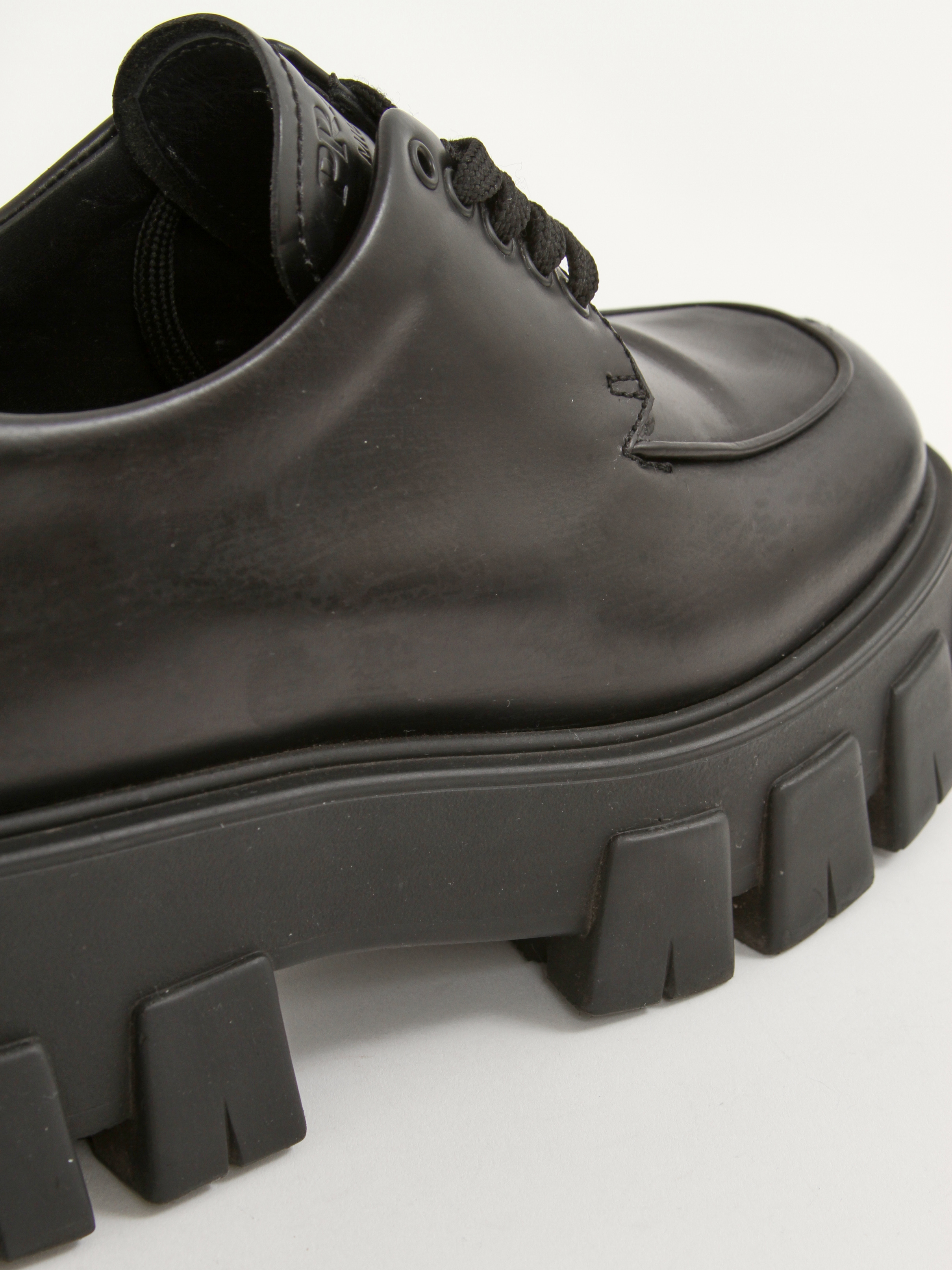 Prada 37 13