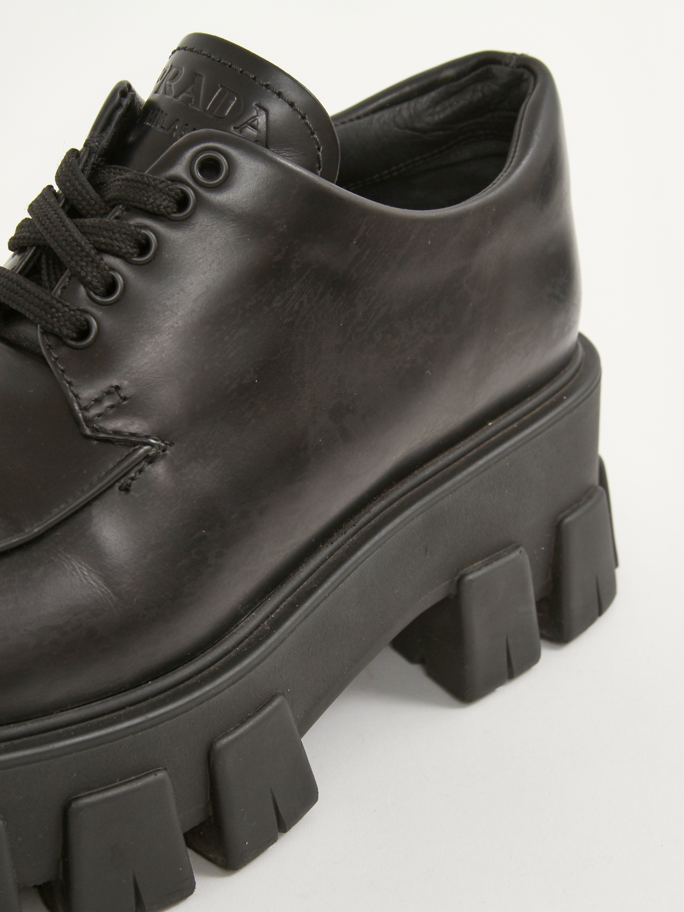 Prada 37 15