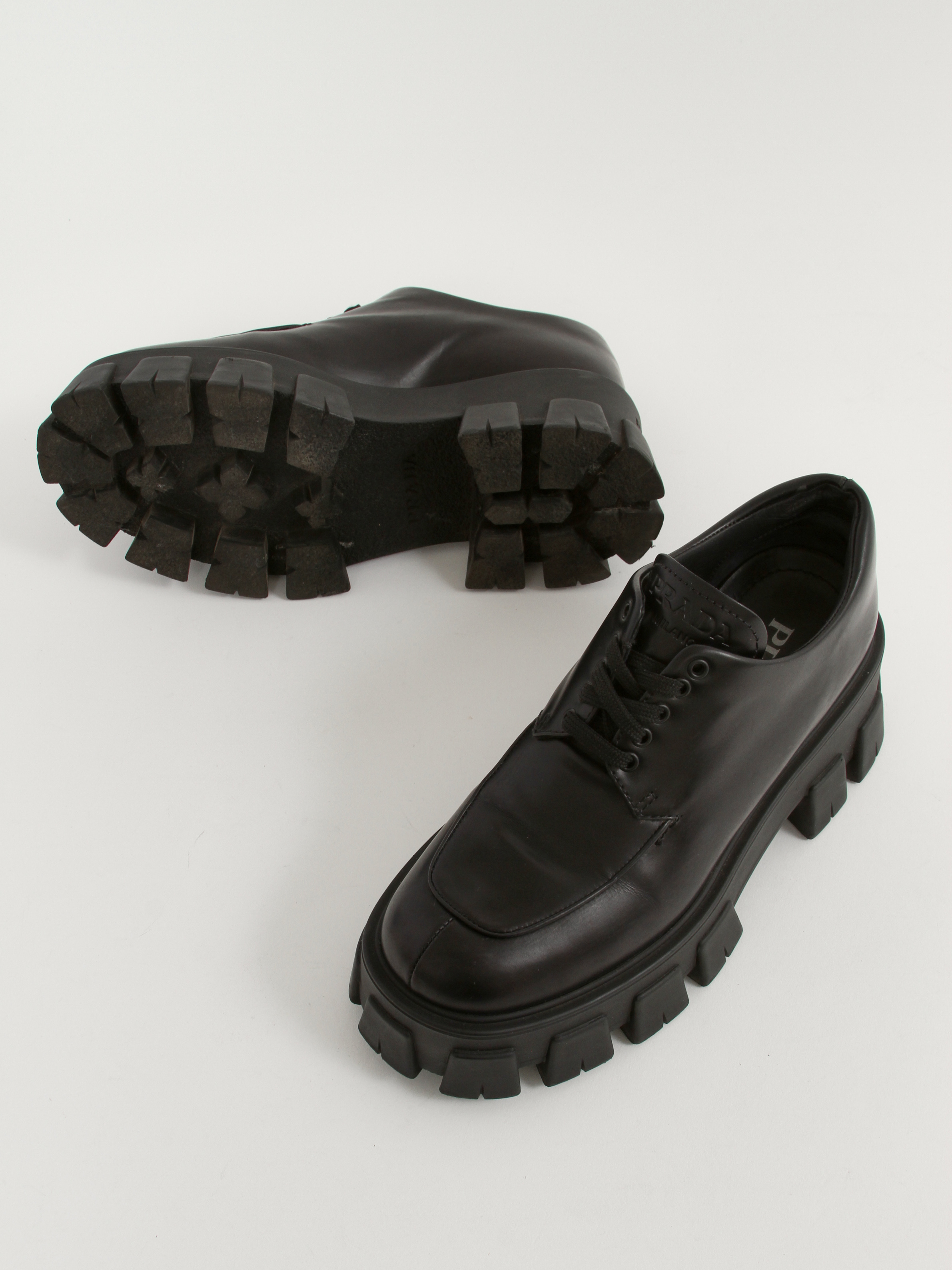 Prada 37 7
