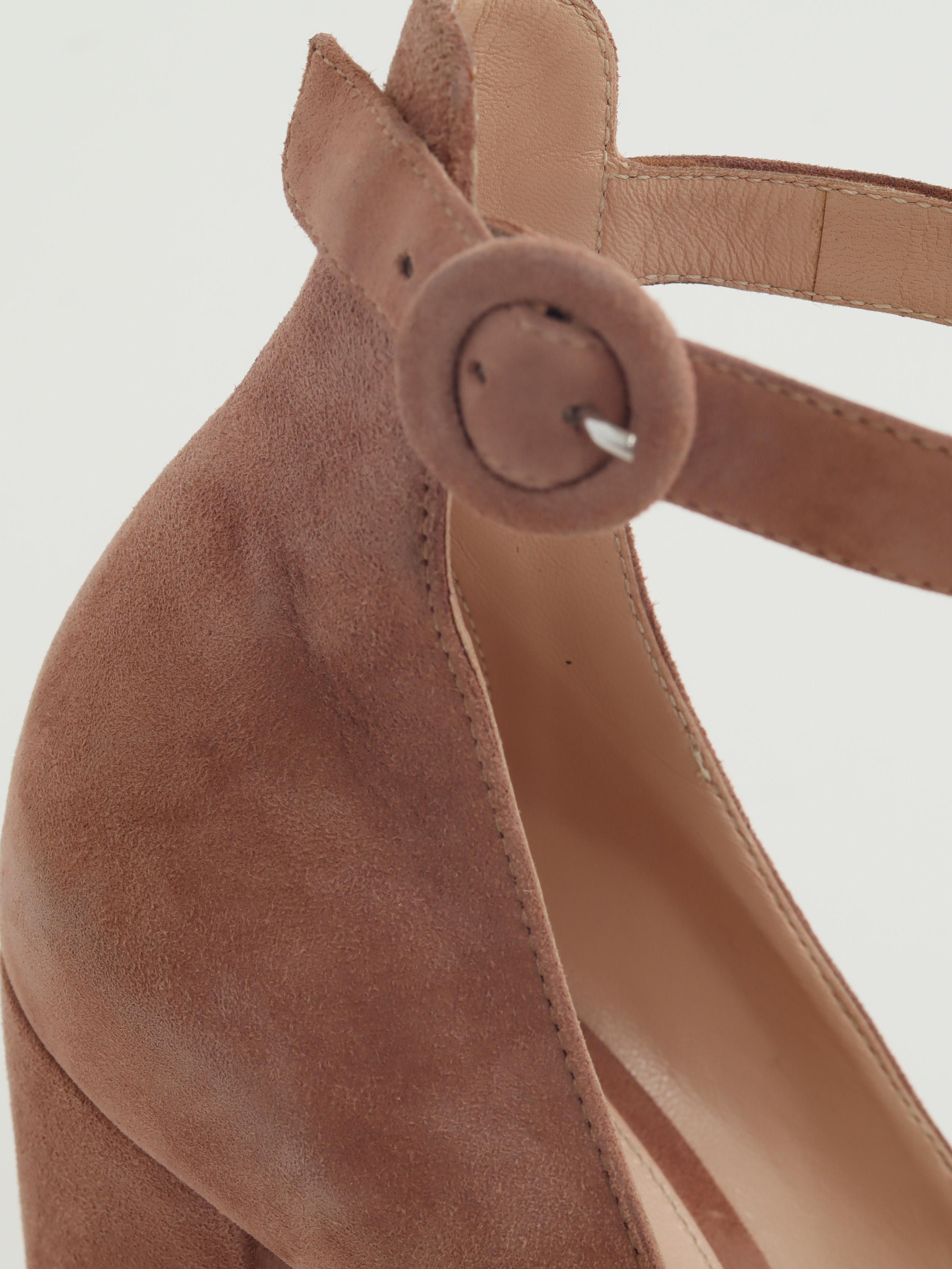 Gianvito Rossi 39 16