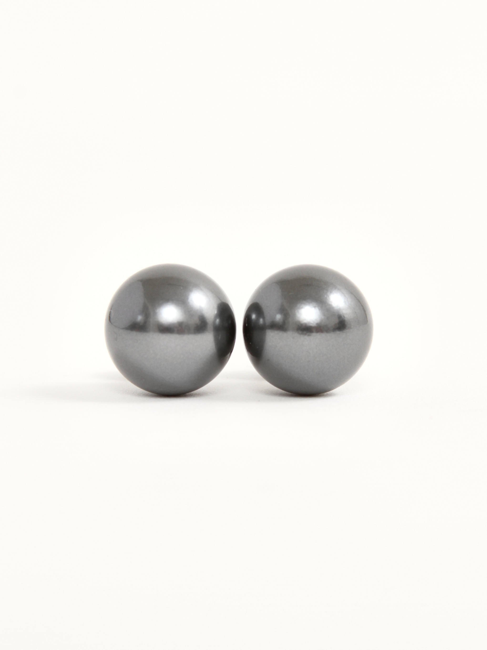 Christian Dior Earrings 2