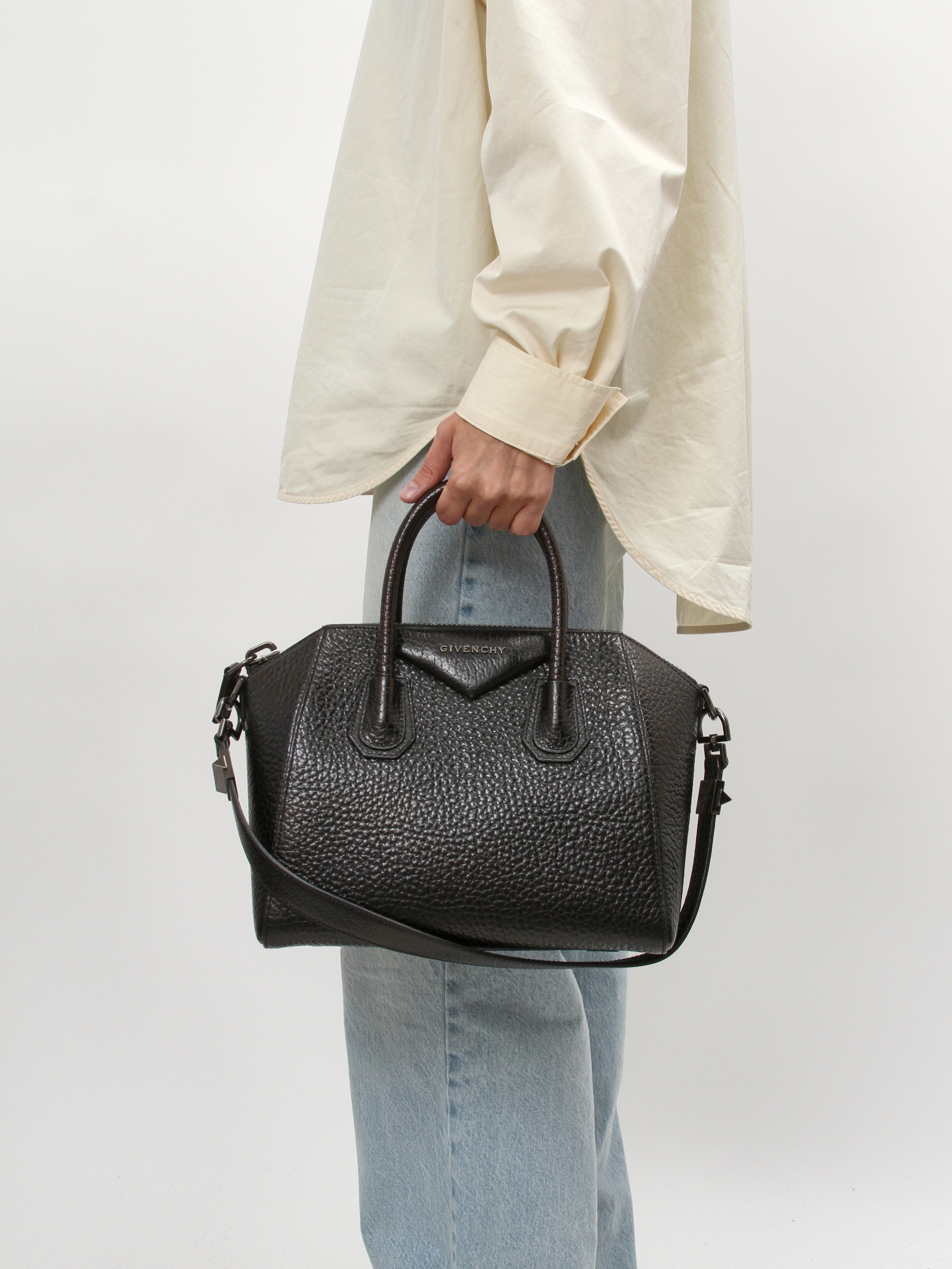 Givenchy Antigona 13