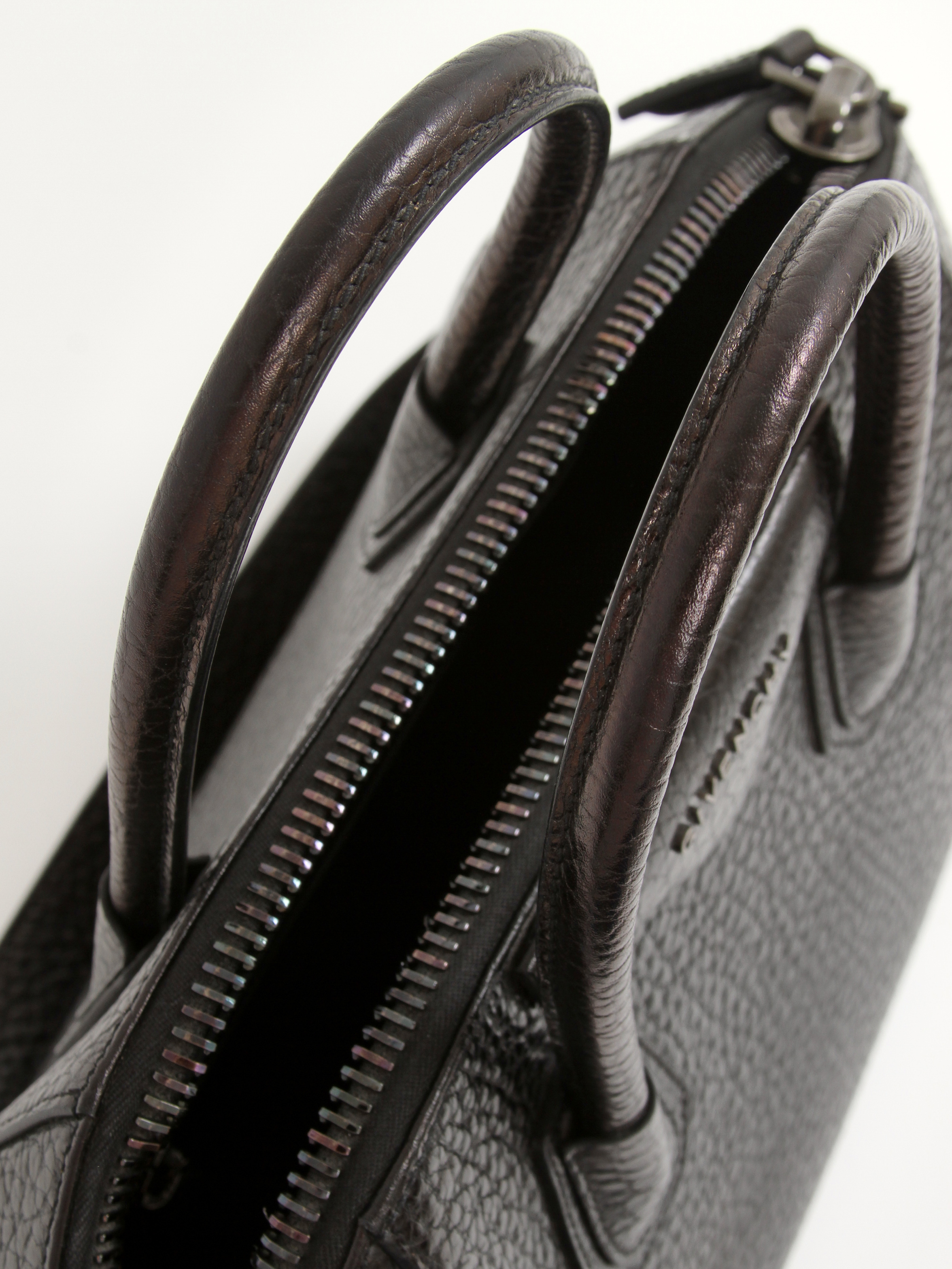 Givenchy Antigona 10