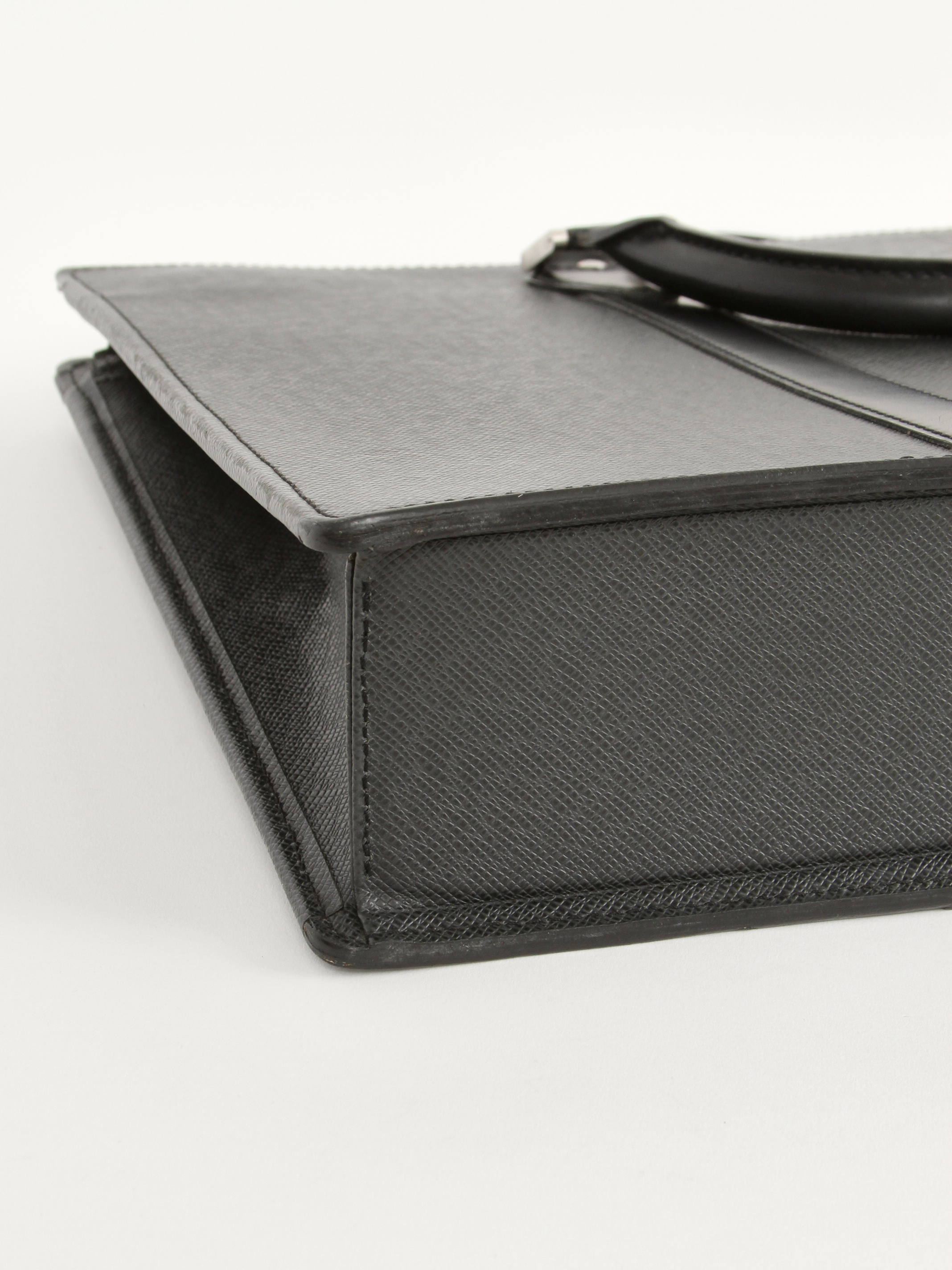 Louis Vuitton Lozan 5