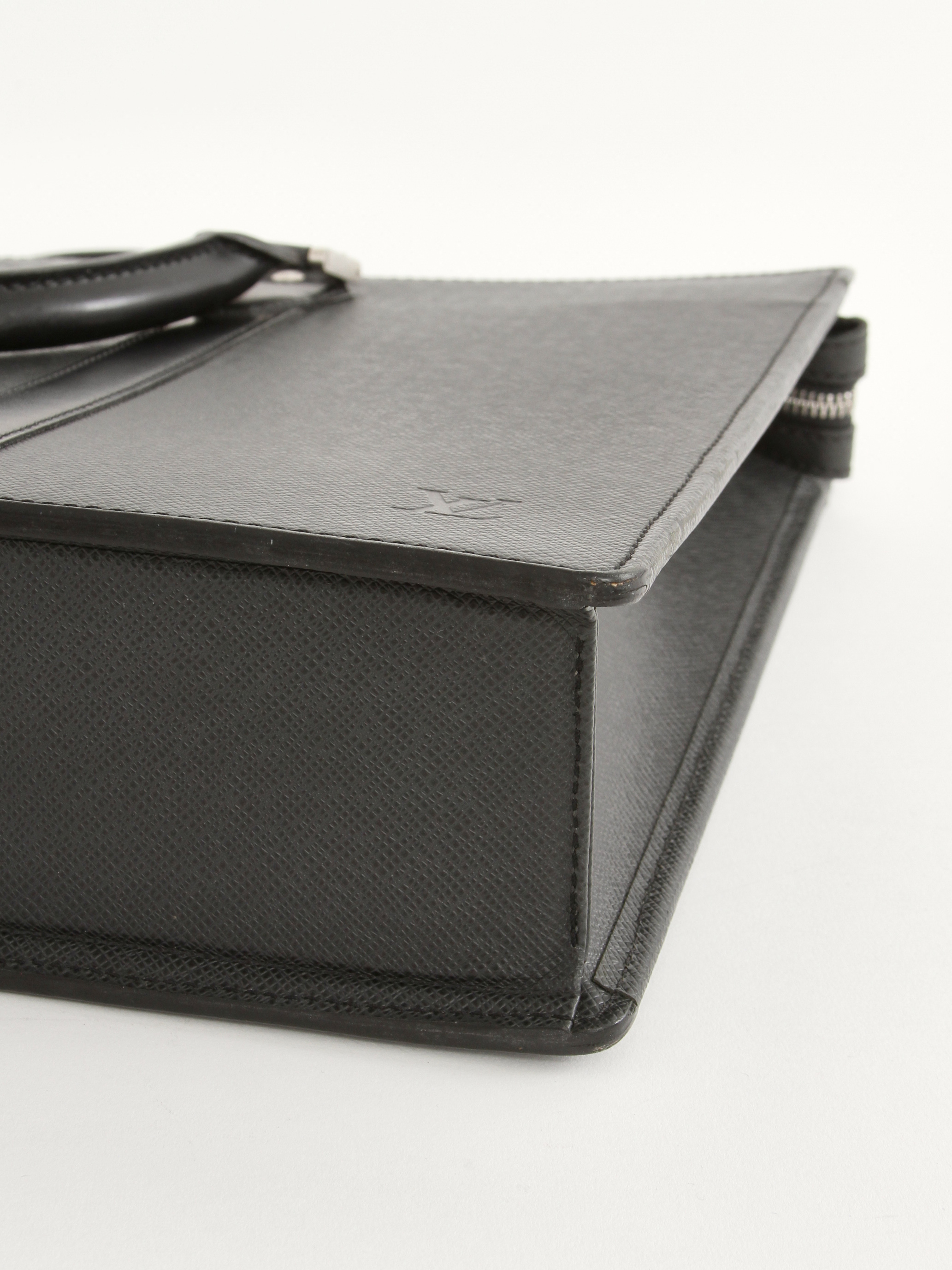 Louis Vuitton Lozan 6