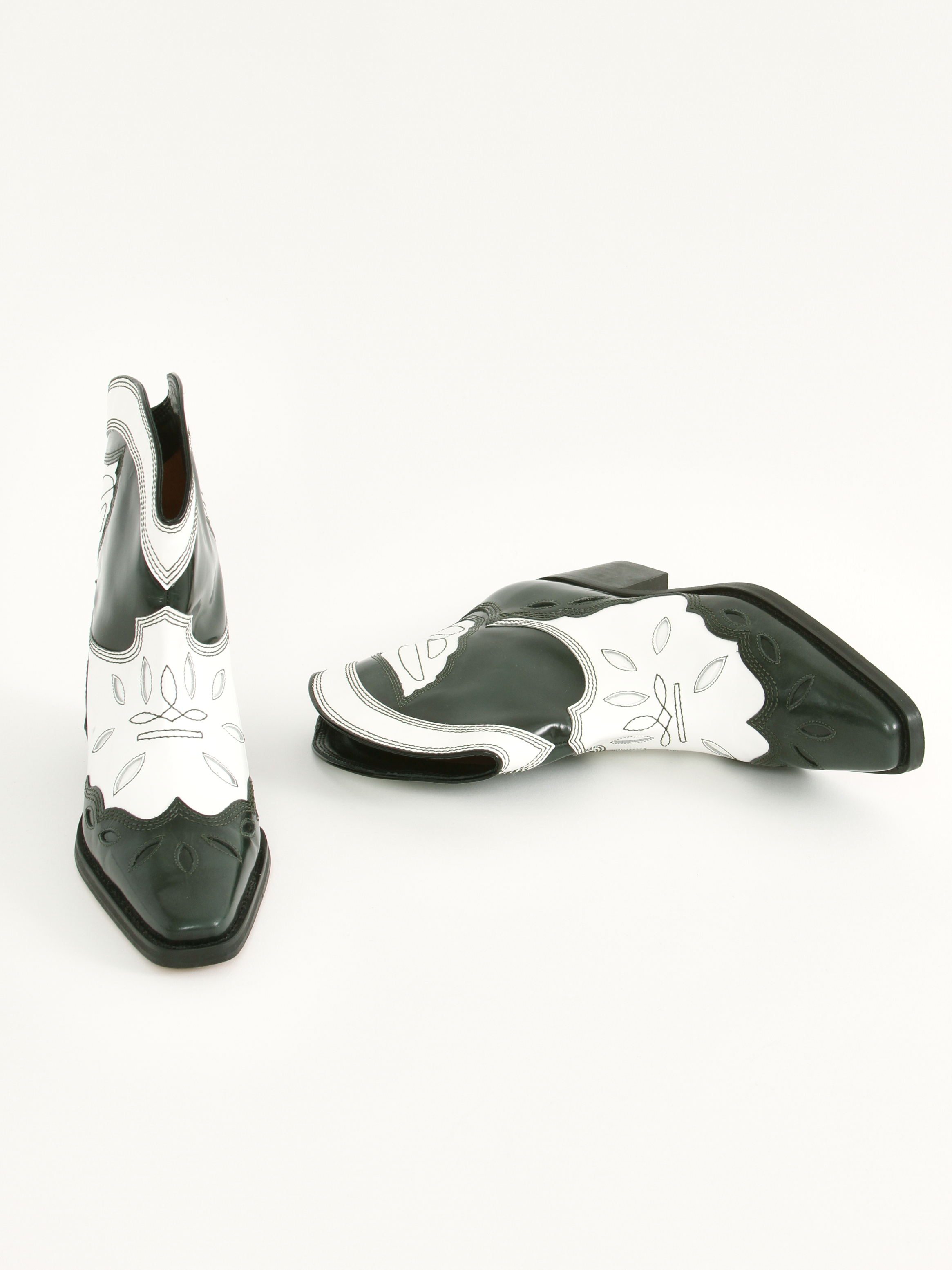 Ganni 40 2