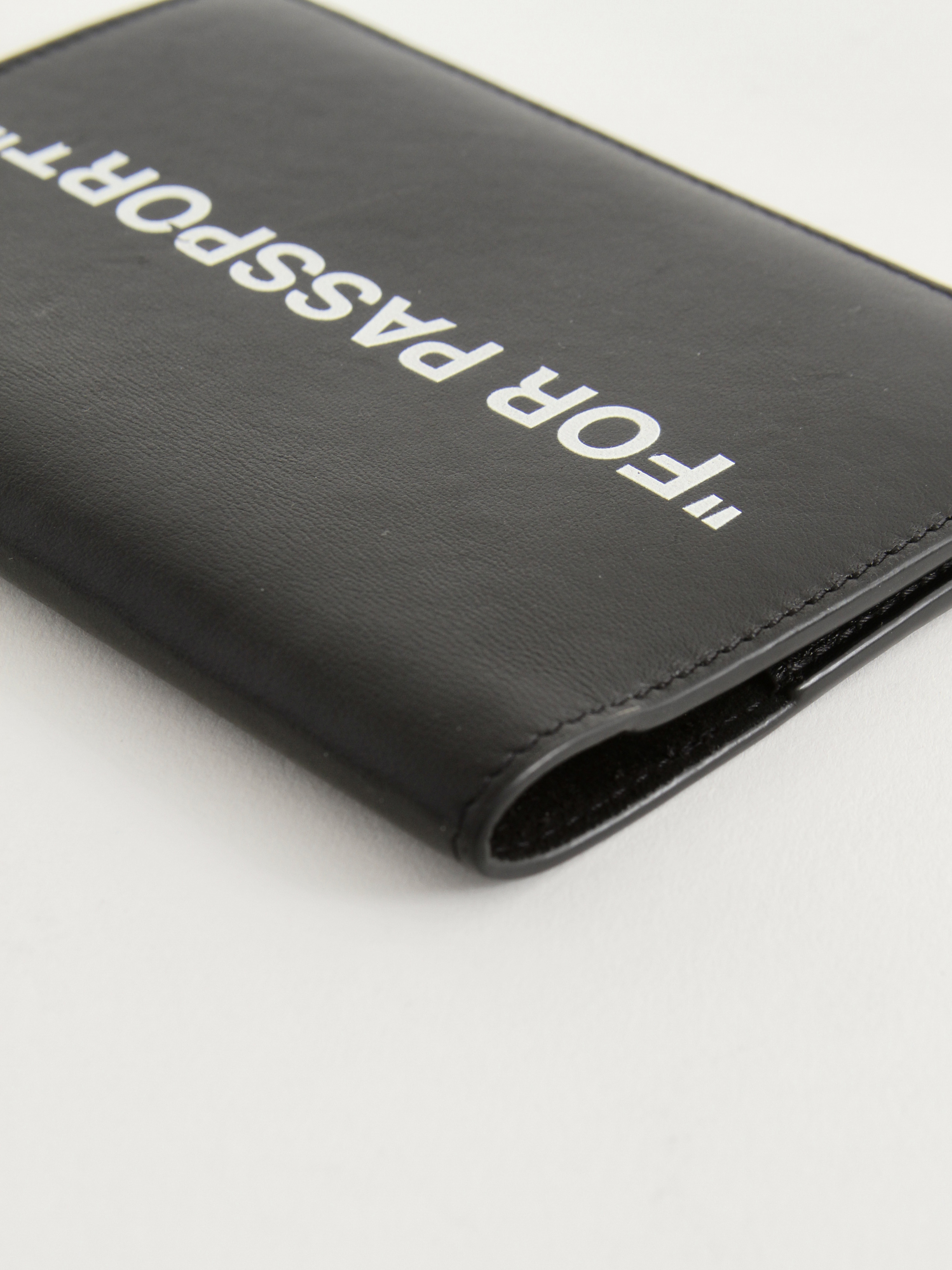 Off-White Case 4