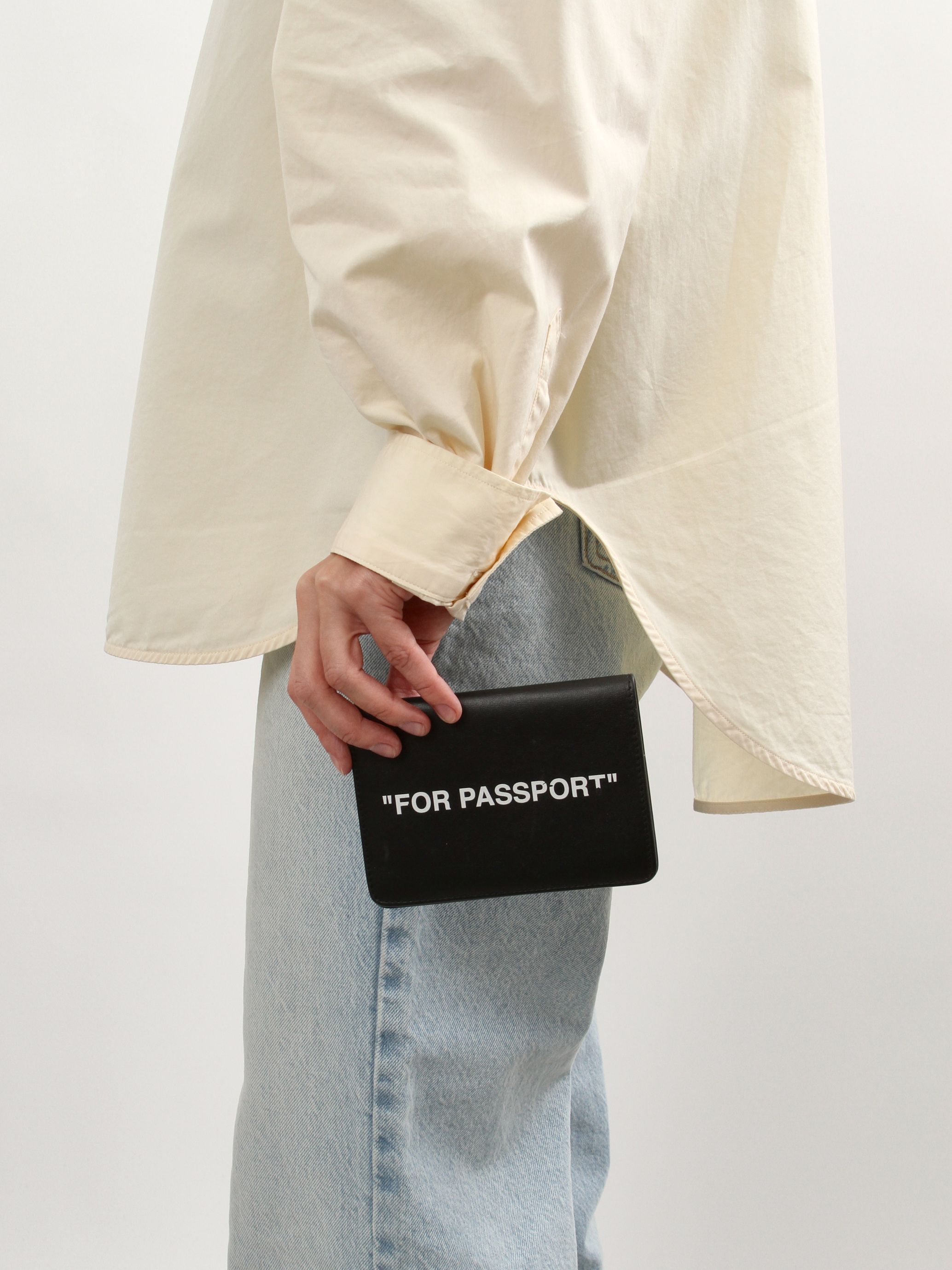 Off-White Case 7