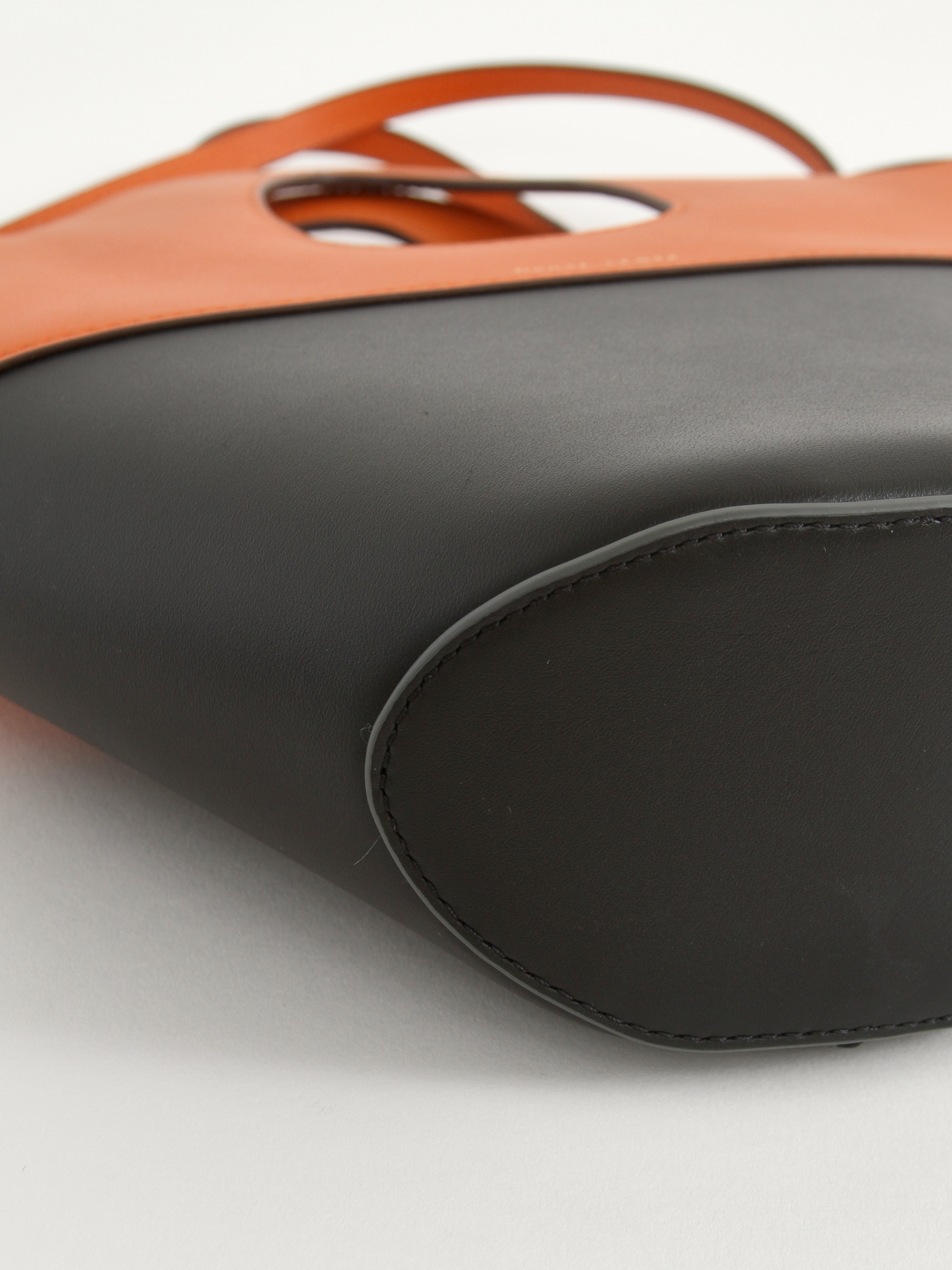 Danse Lente Leather Bag 4