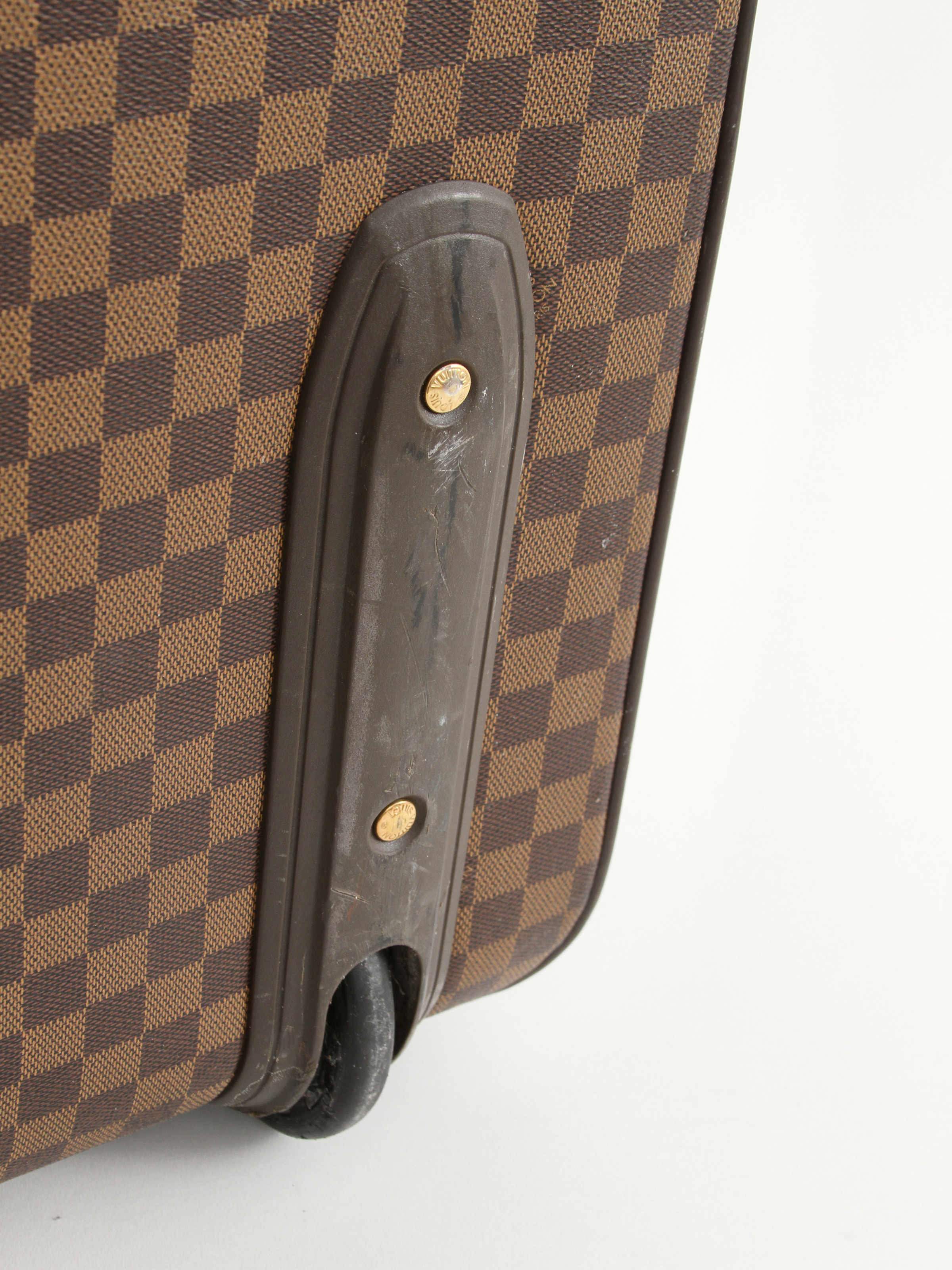 Louis Vuitton Pegace 10