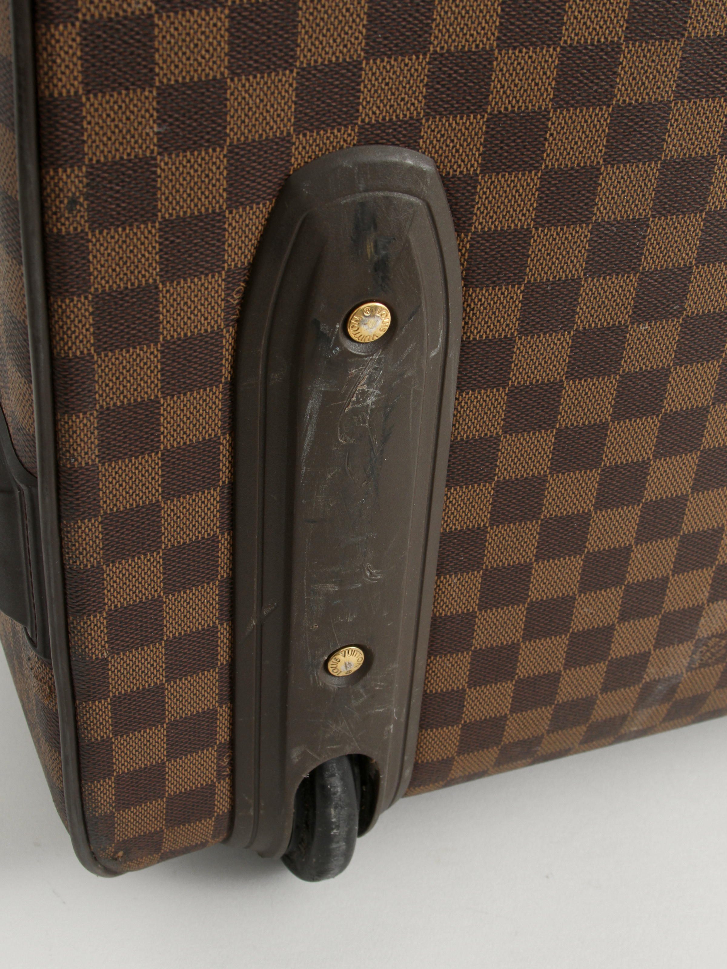 Louis Vuitton Pegace 9