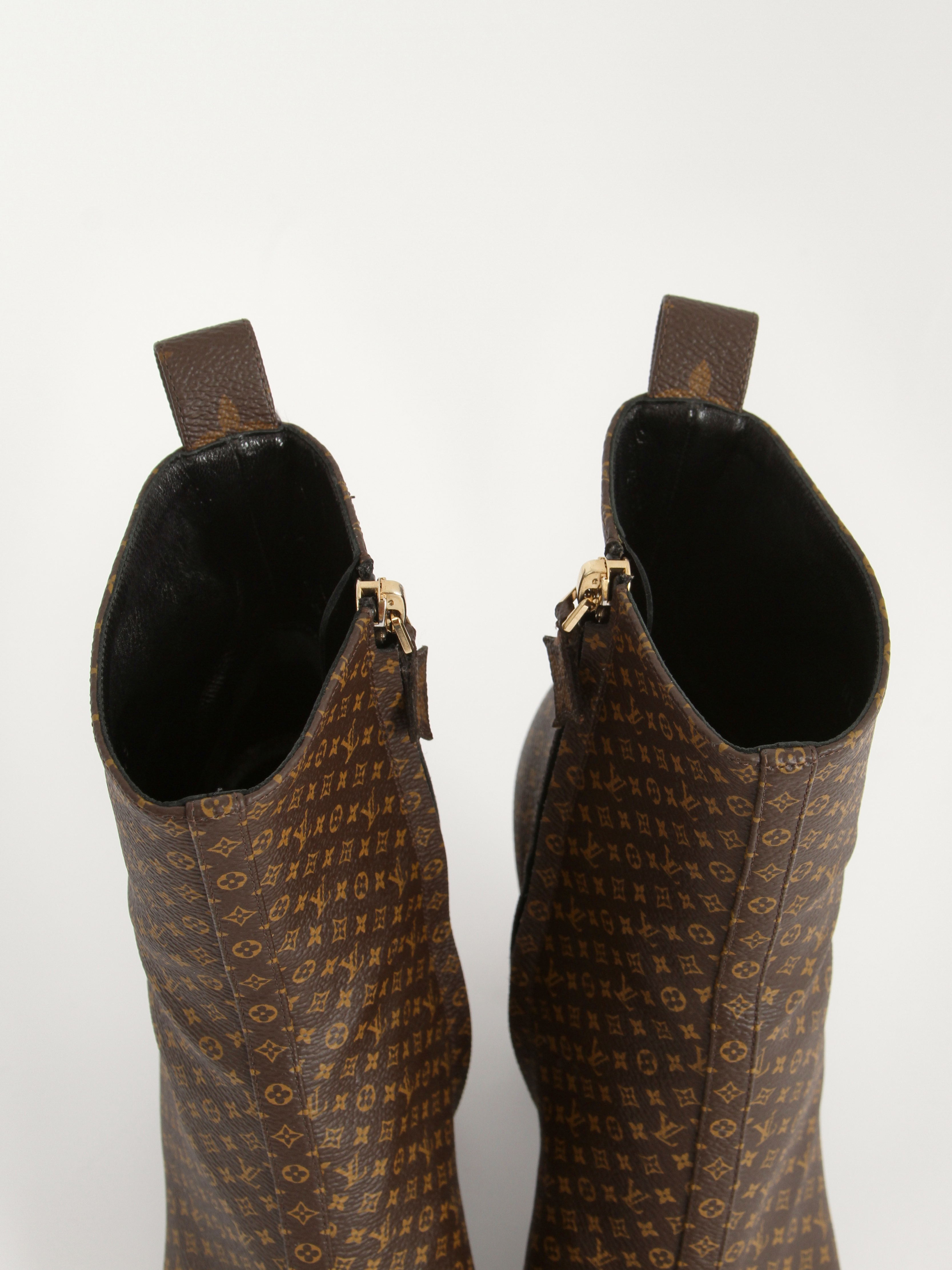 Louis Vuitton 38 4