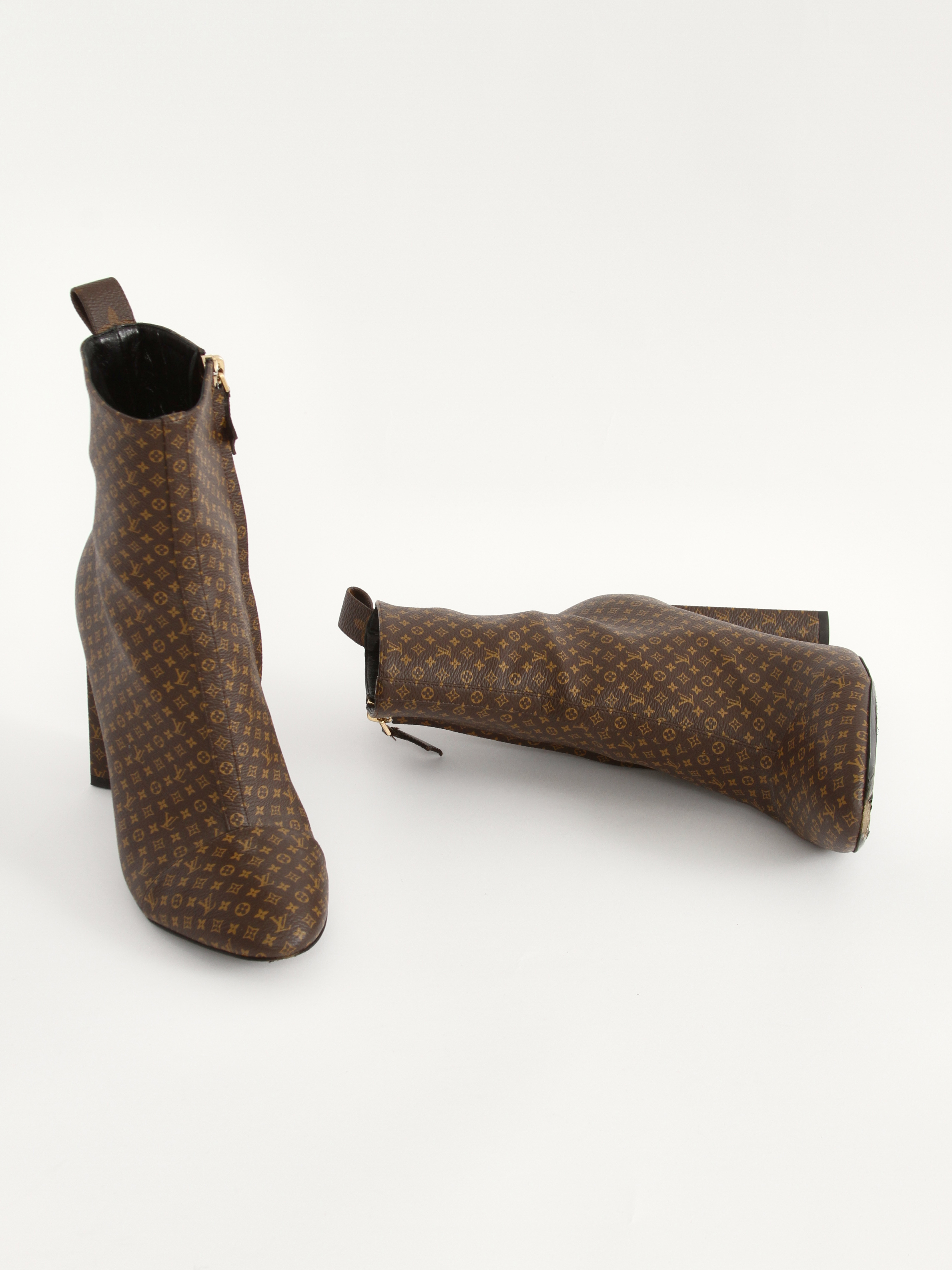 Louis Vuitton 38 2