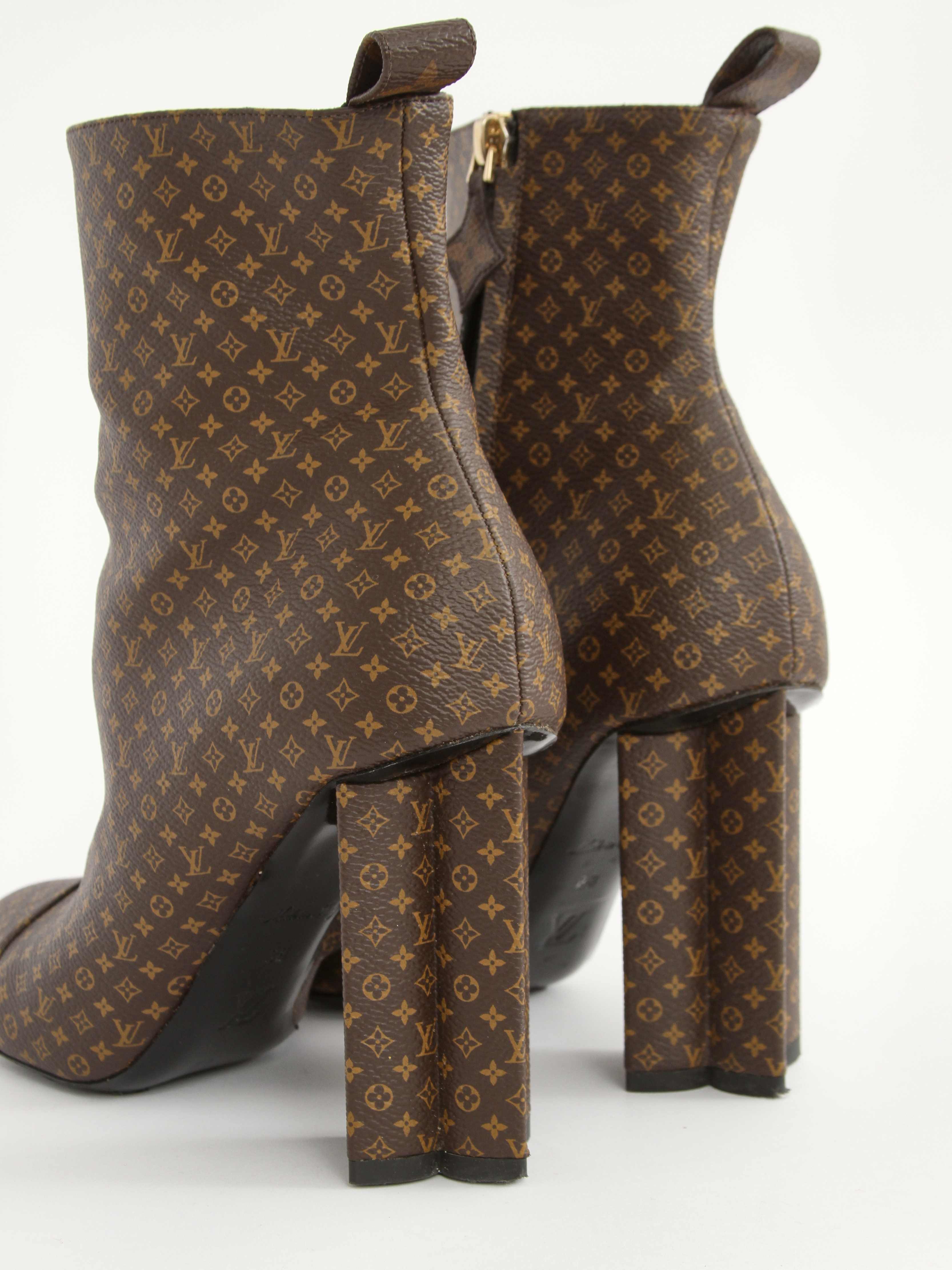 Louis Vuitton 38 5