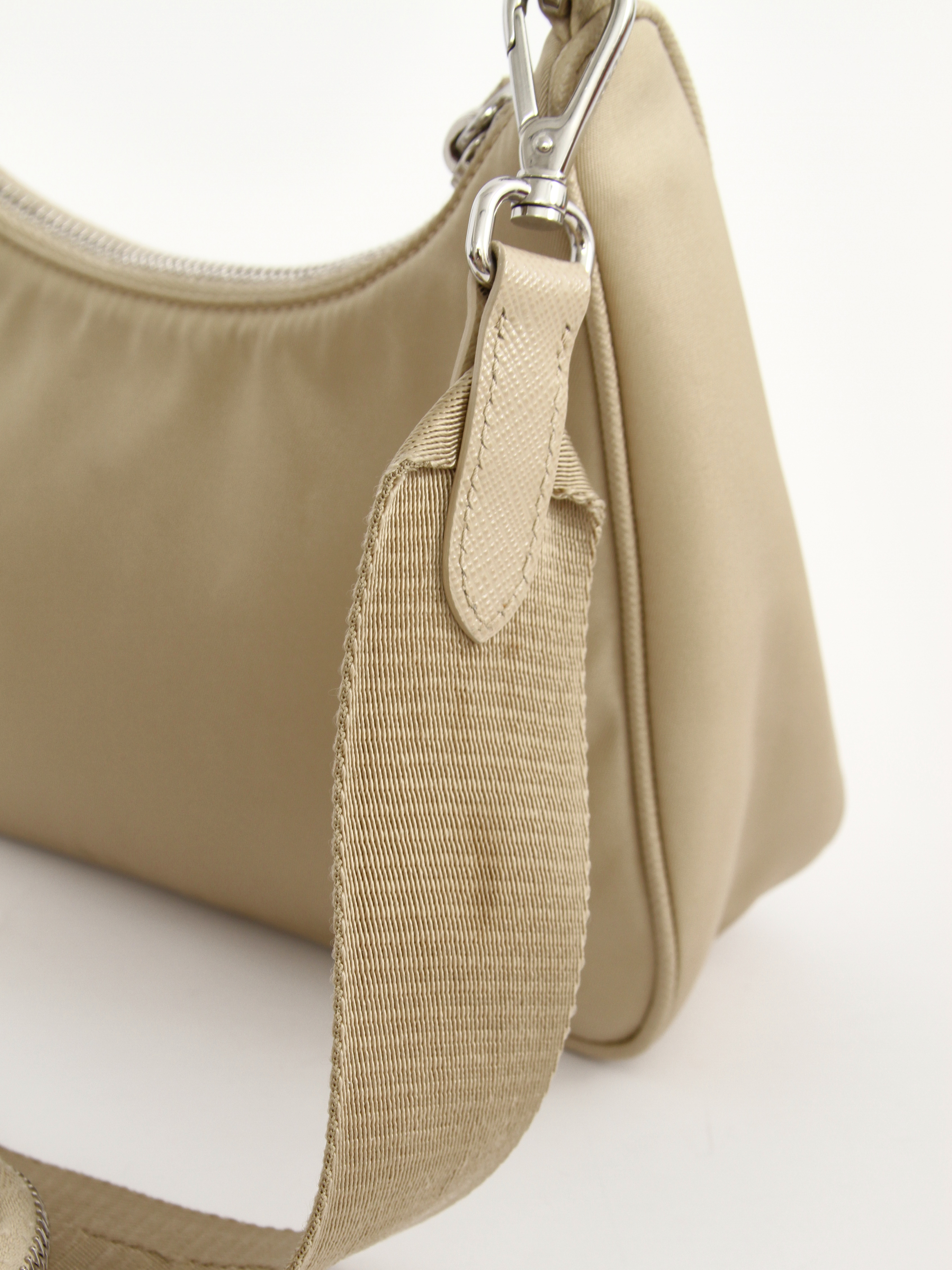 Prada Re-Edition 2005 8