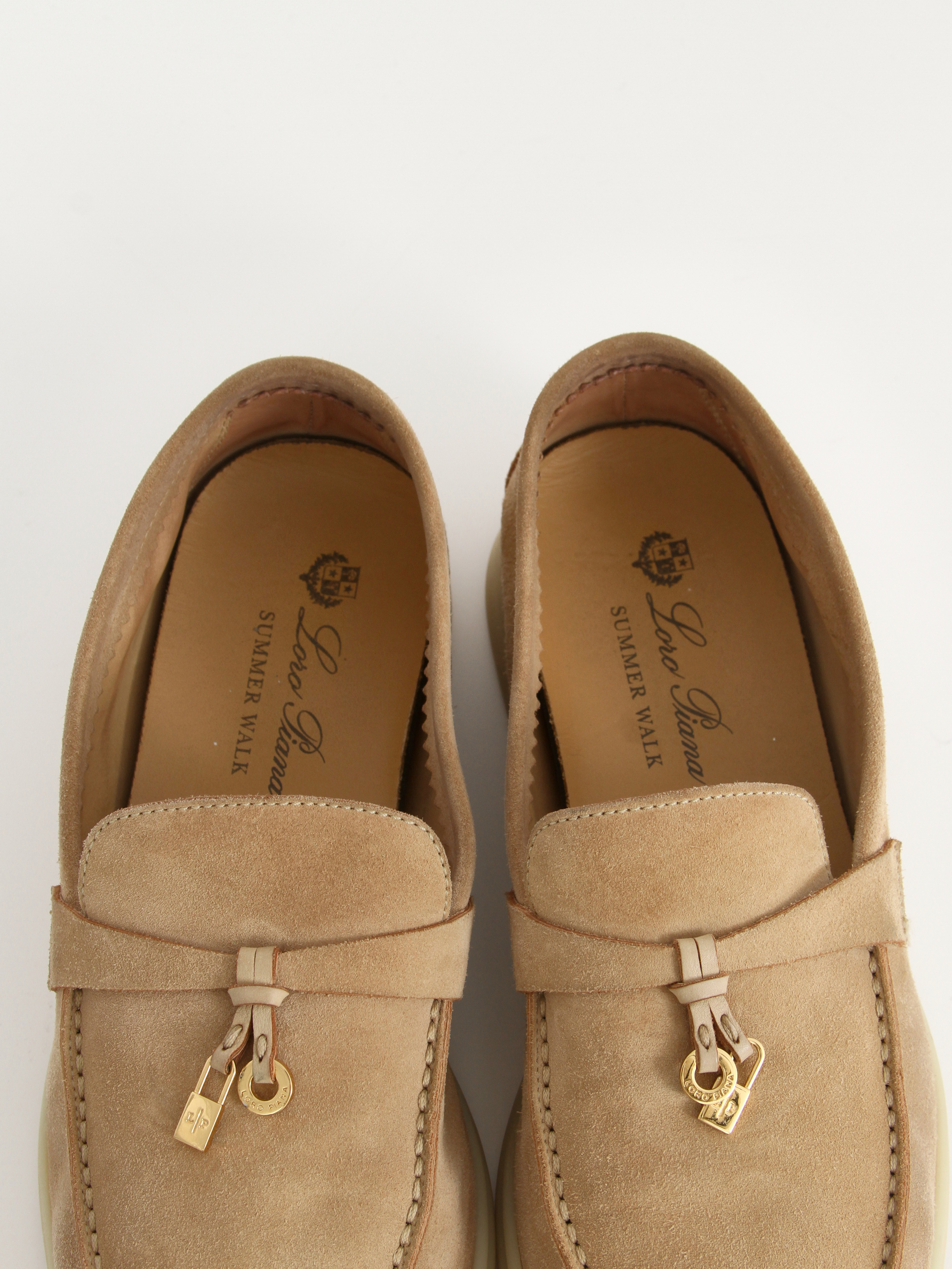 Loro Piana 38 4