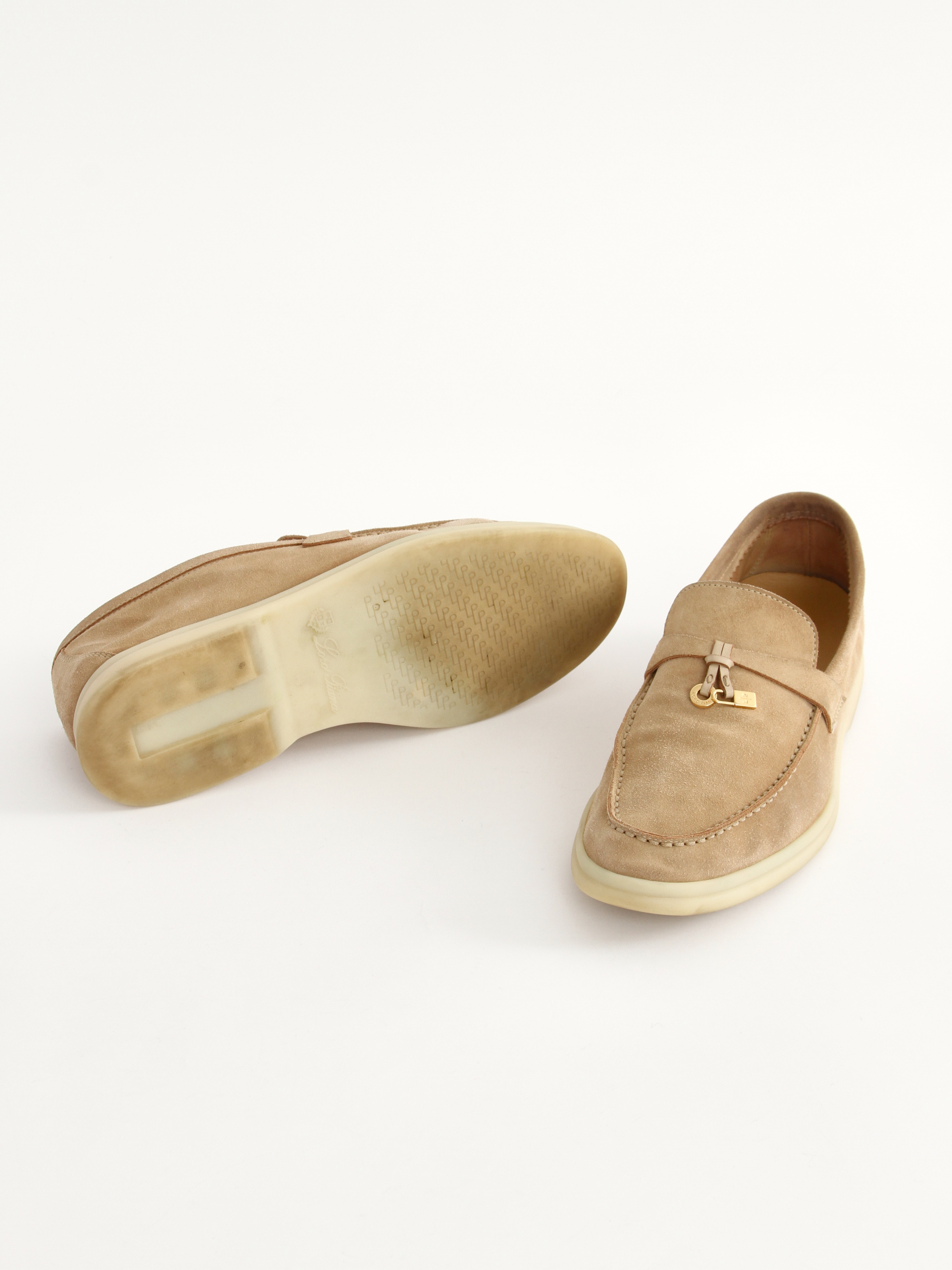Loro Piana 38 7