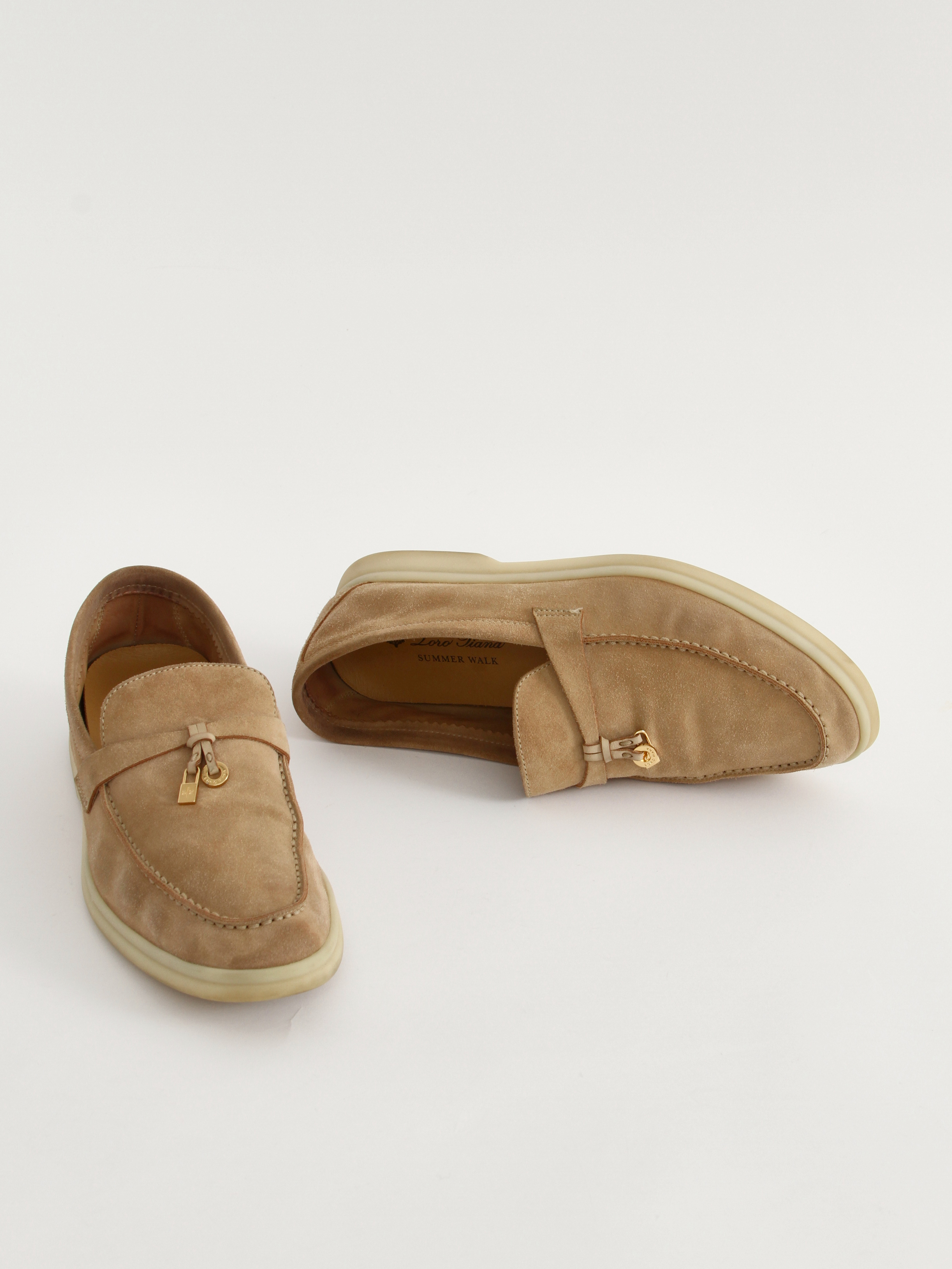 Loro Piana 38 2