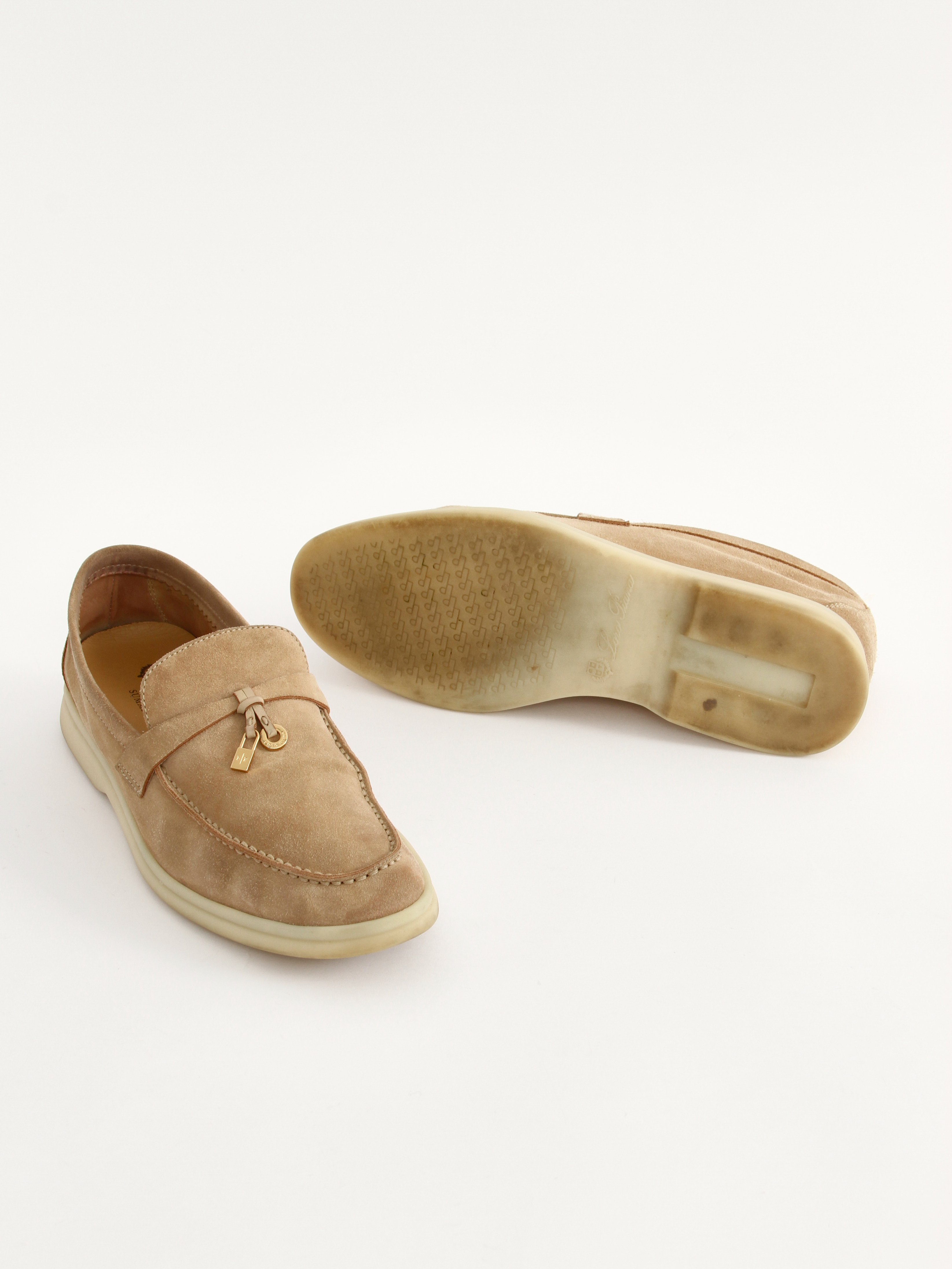 Loro Piana 38 6