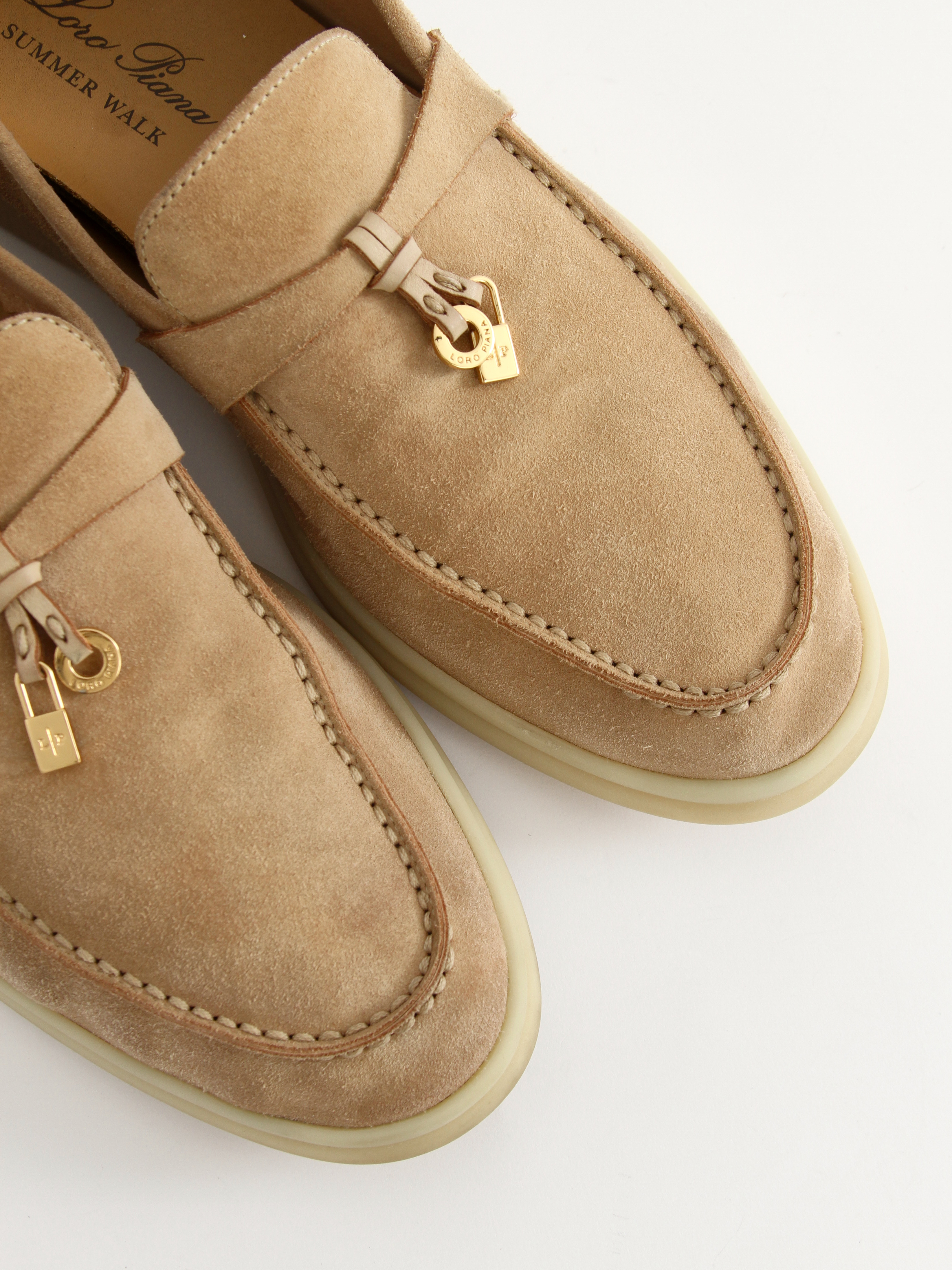 Loro Piana 38 3
