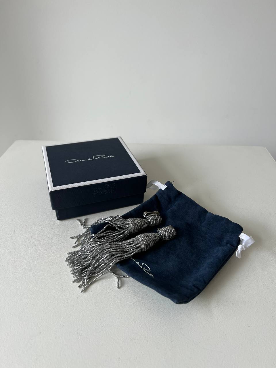 Oscar de la Renta Long Tassel Clip 4