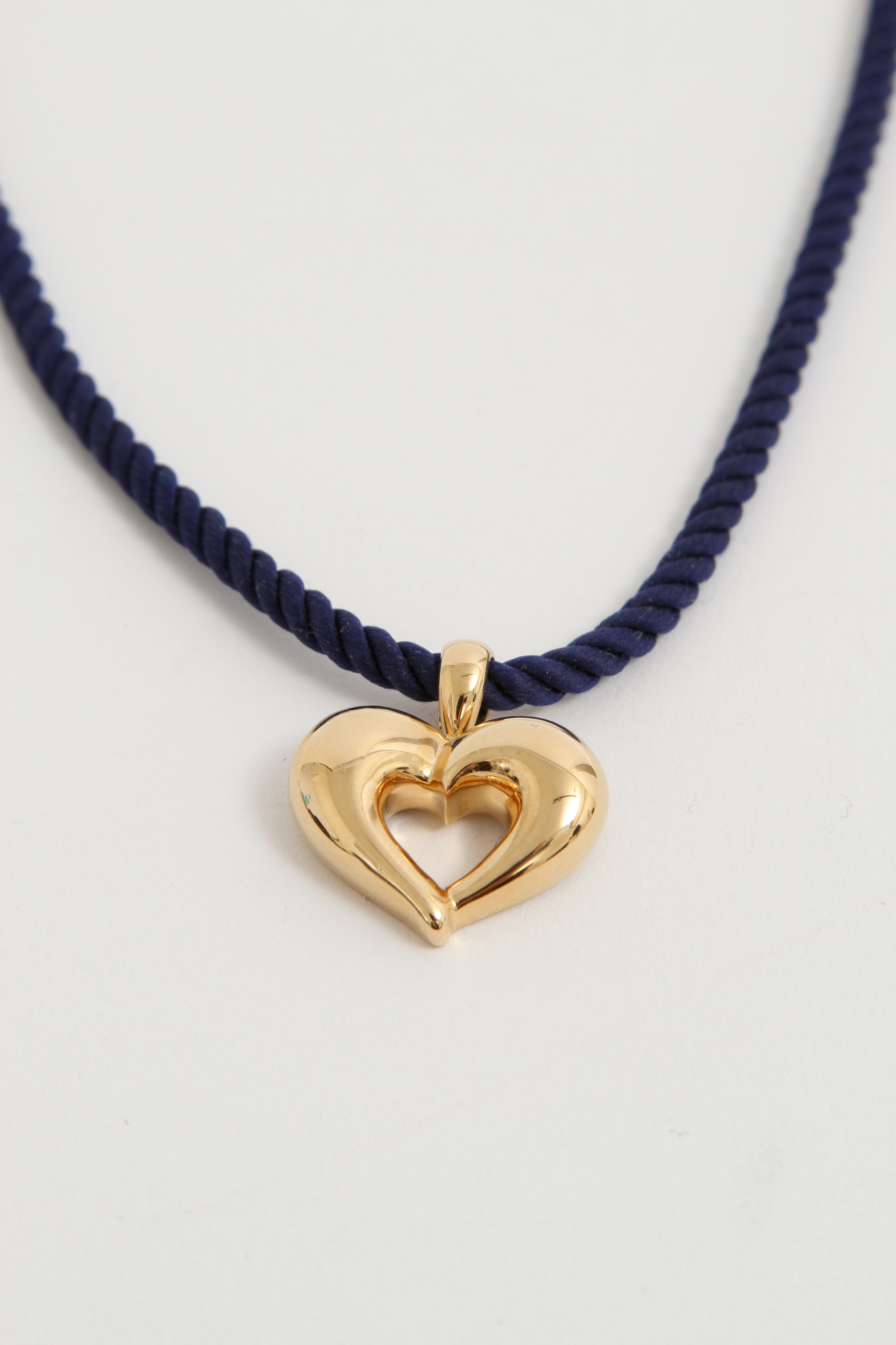 Van Cleef & Arpels Open Heart 1