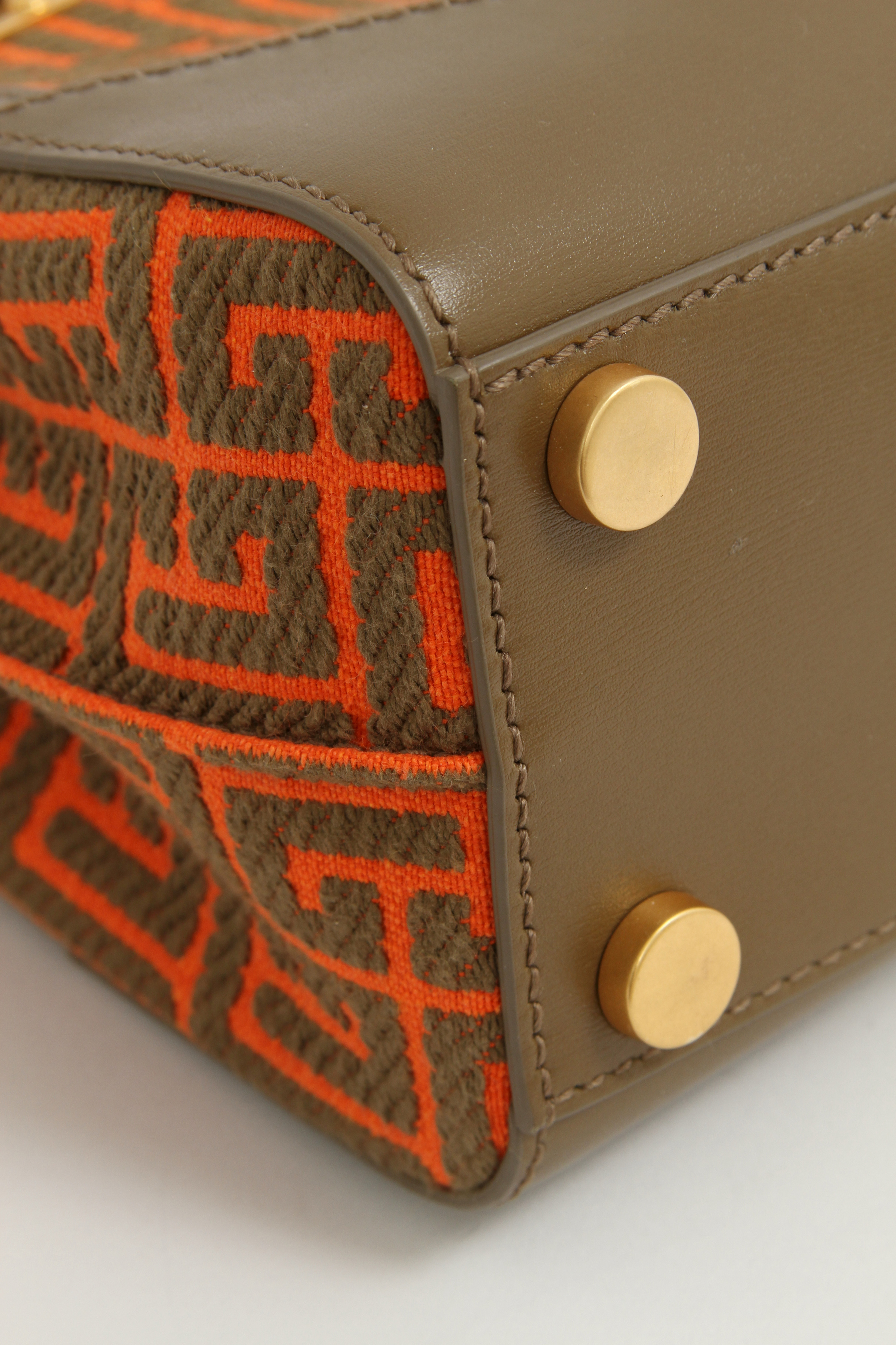 Balmain Buzz 23 4