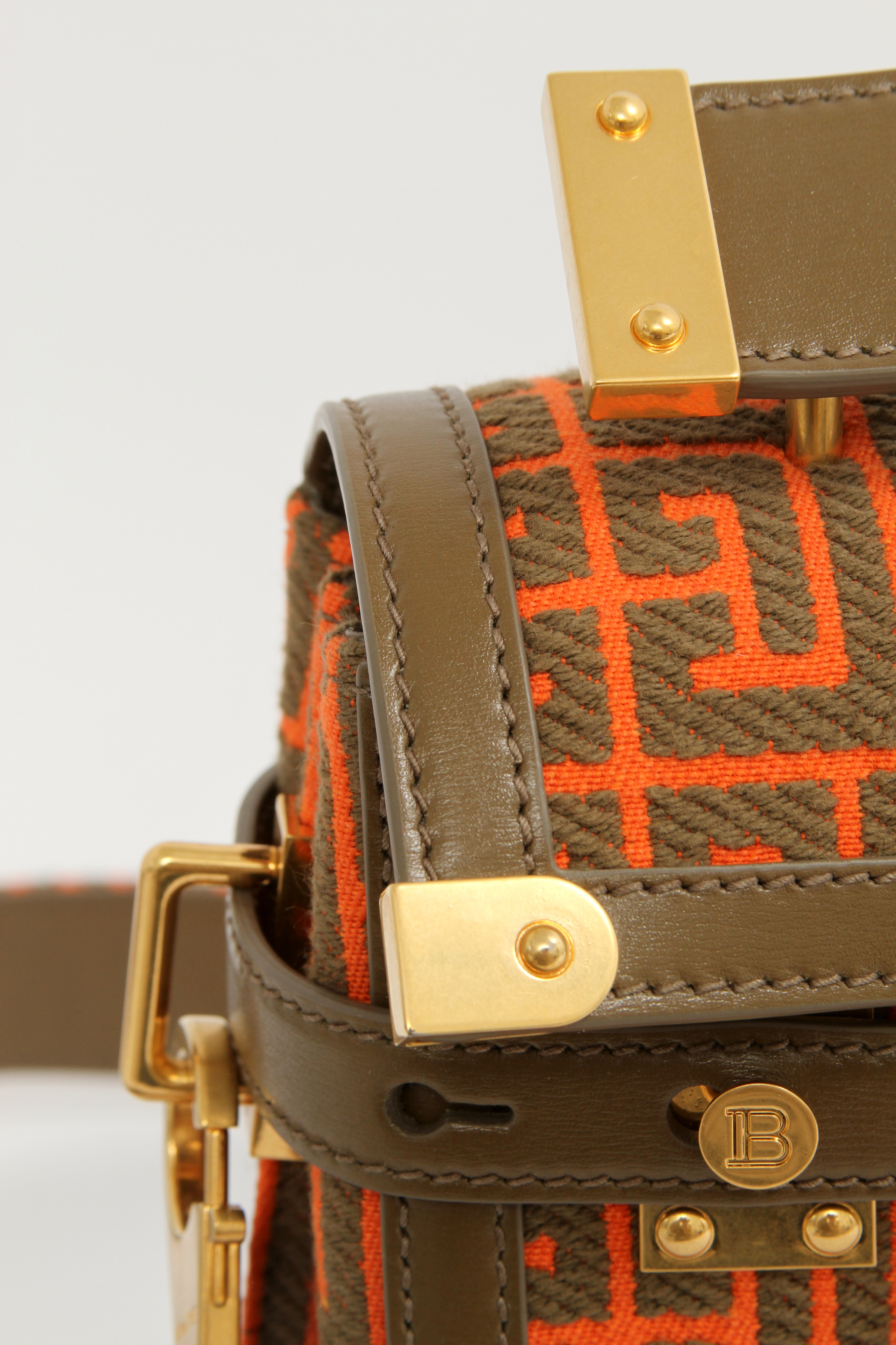 Balmain Buzz 23 7