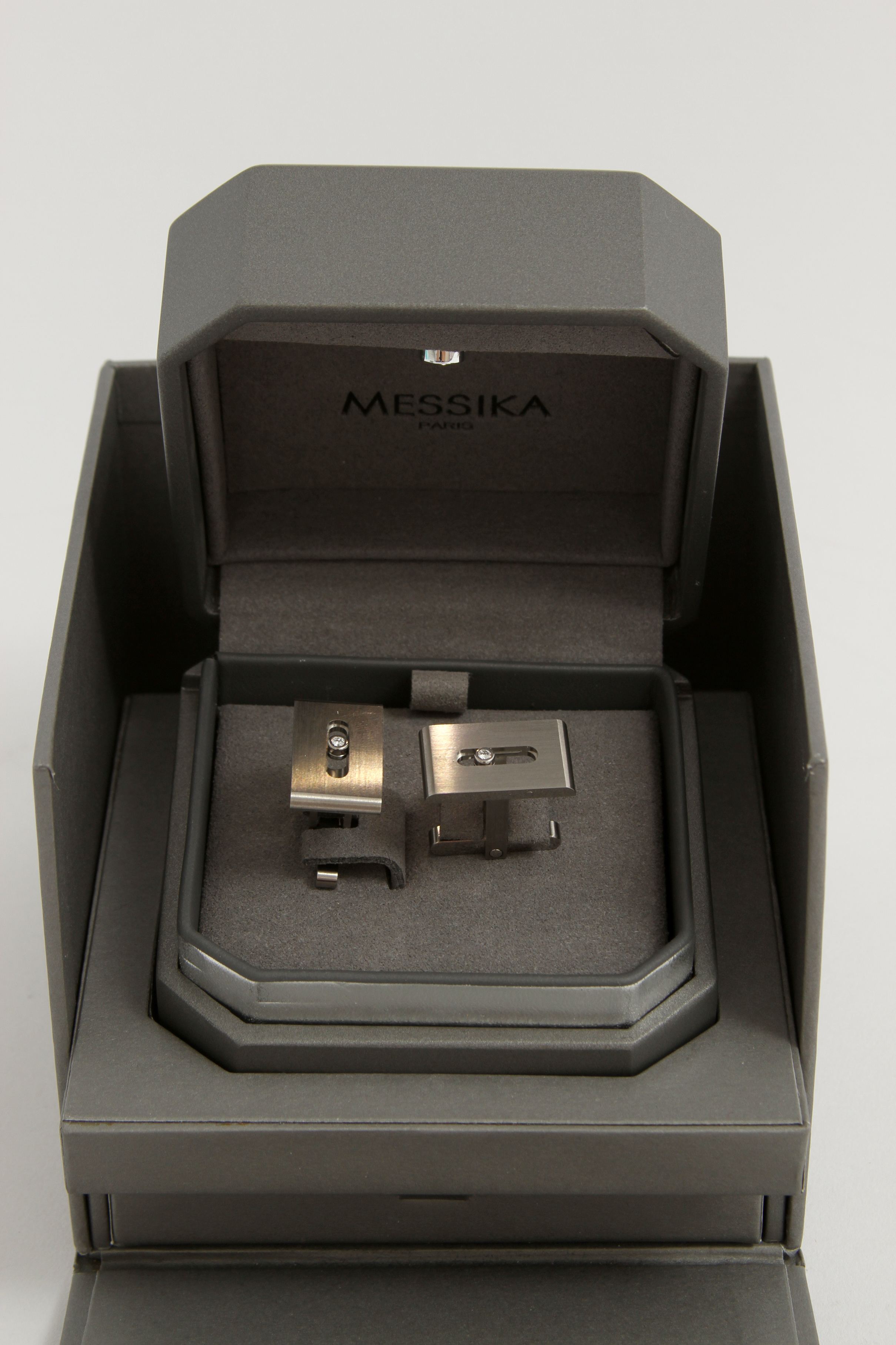 Messika Сufflinks 2