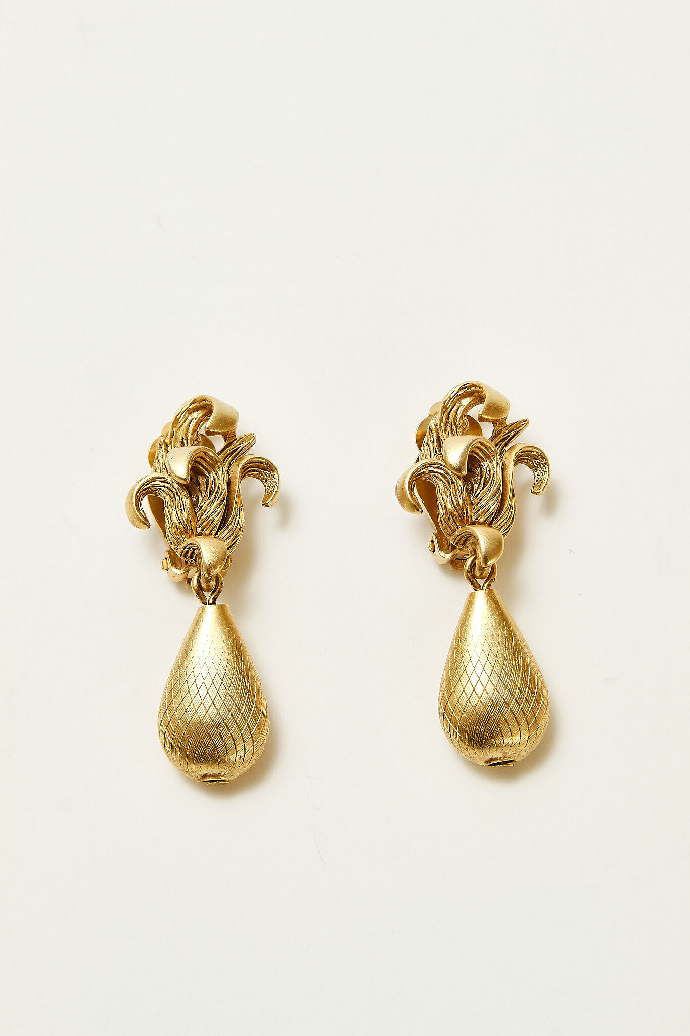 Oscar de la Renta Earrings