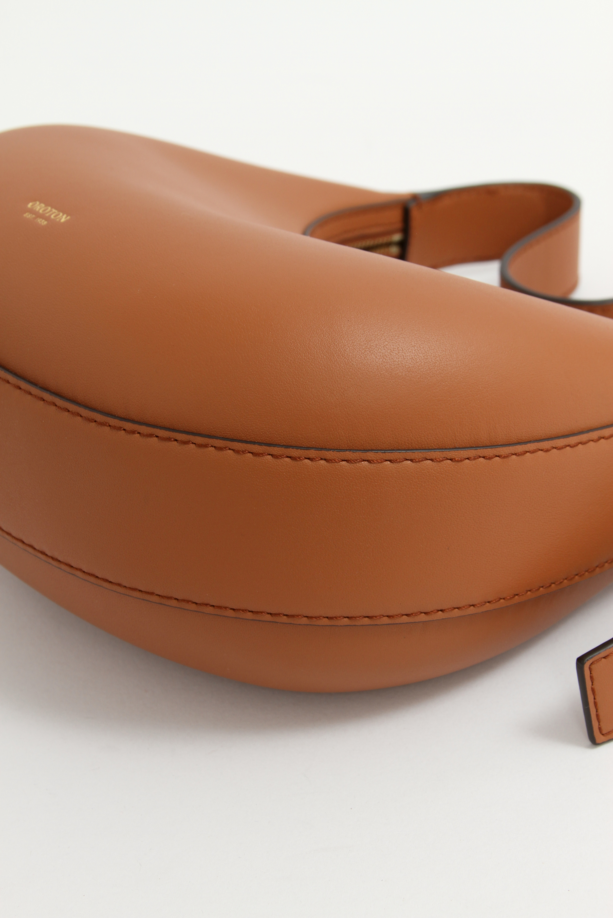 Oroton Arne 5