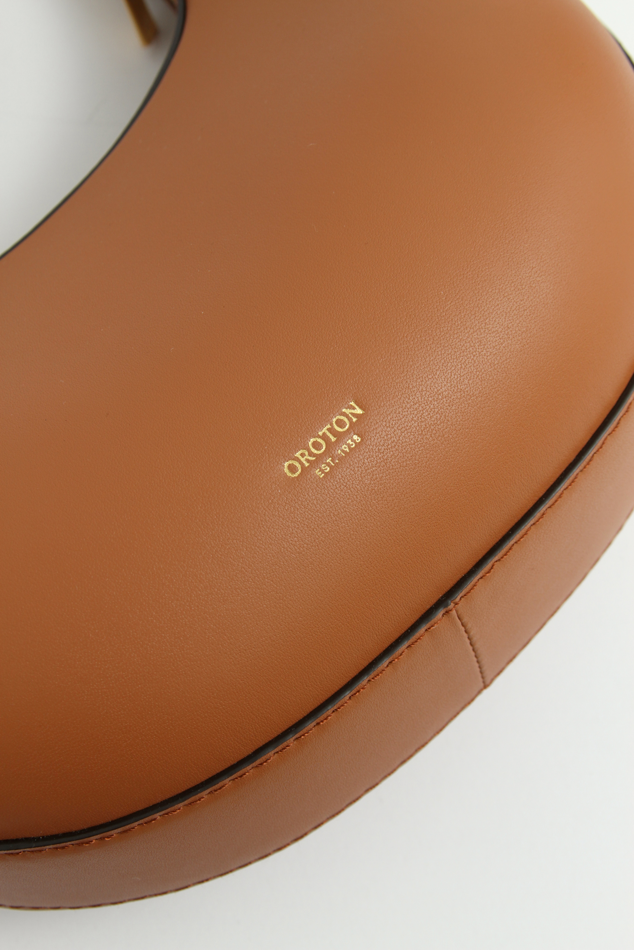 Oroton Arne 3