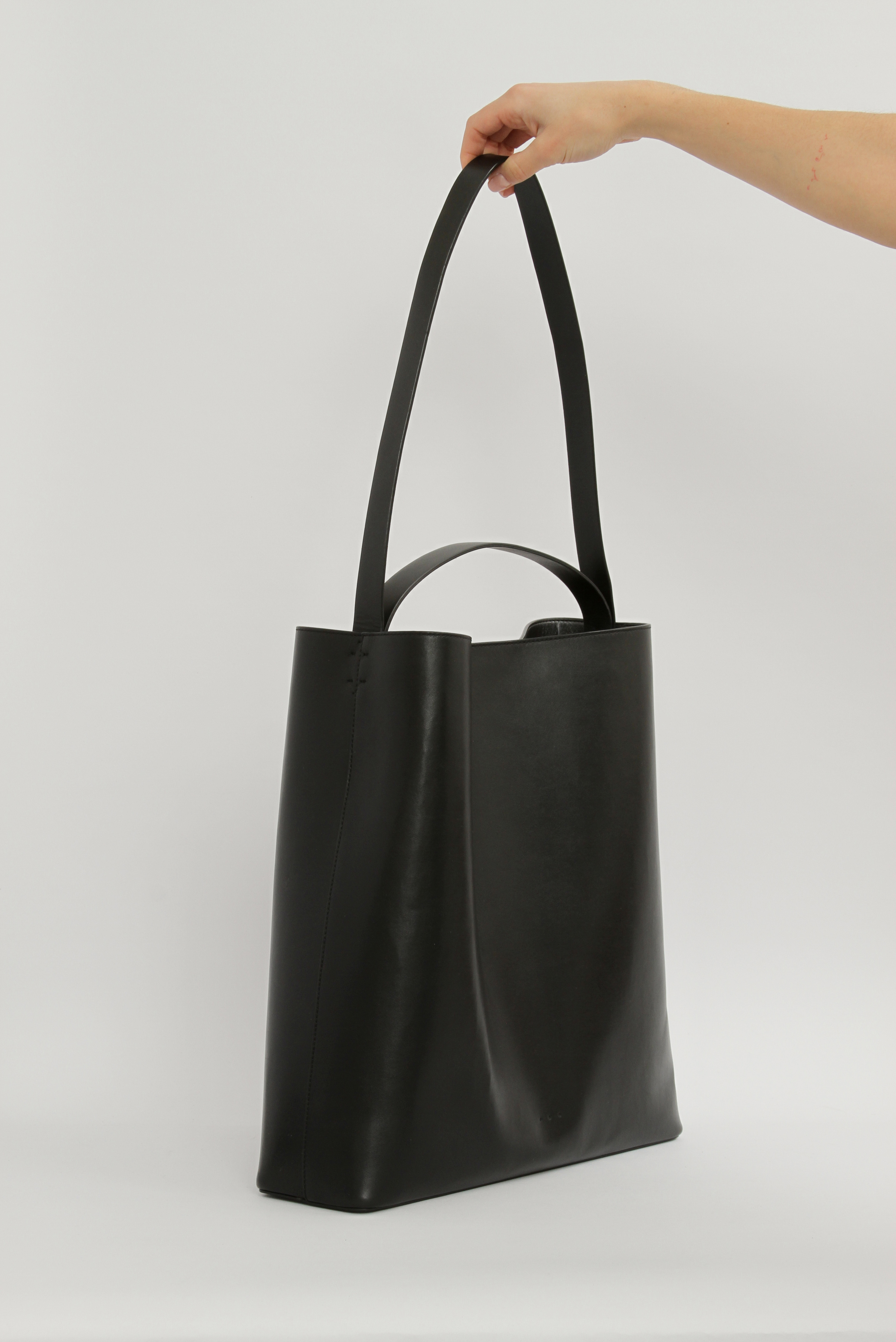 Aesther Ekme Sac 1