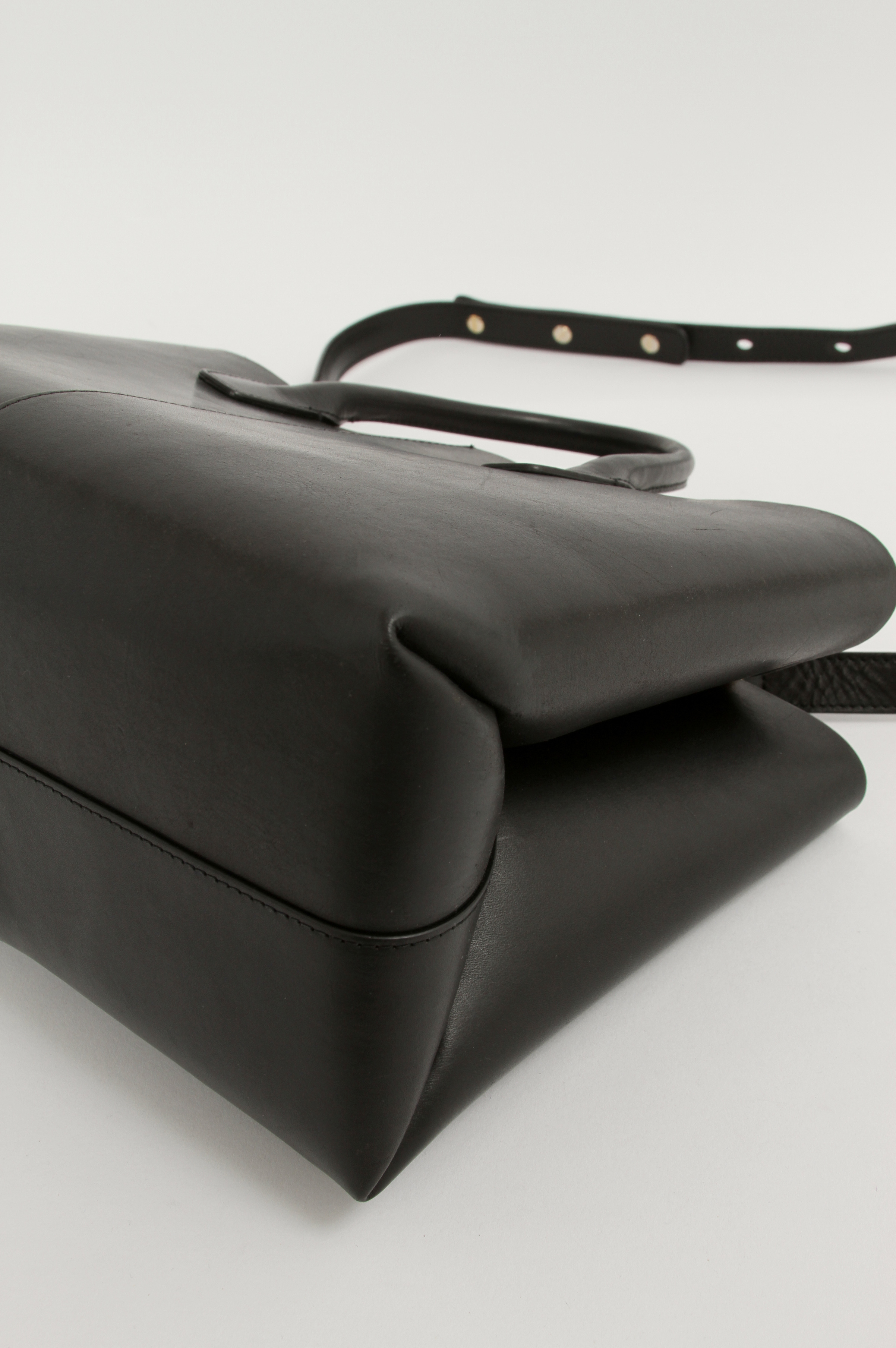 Mansur Gavriel Leather Bag 4
