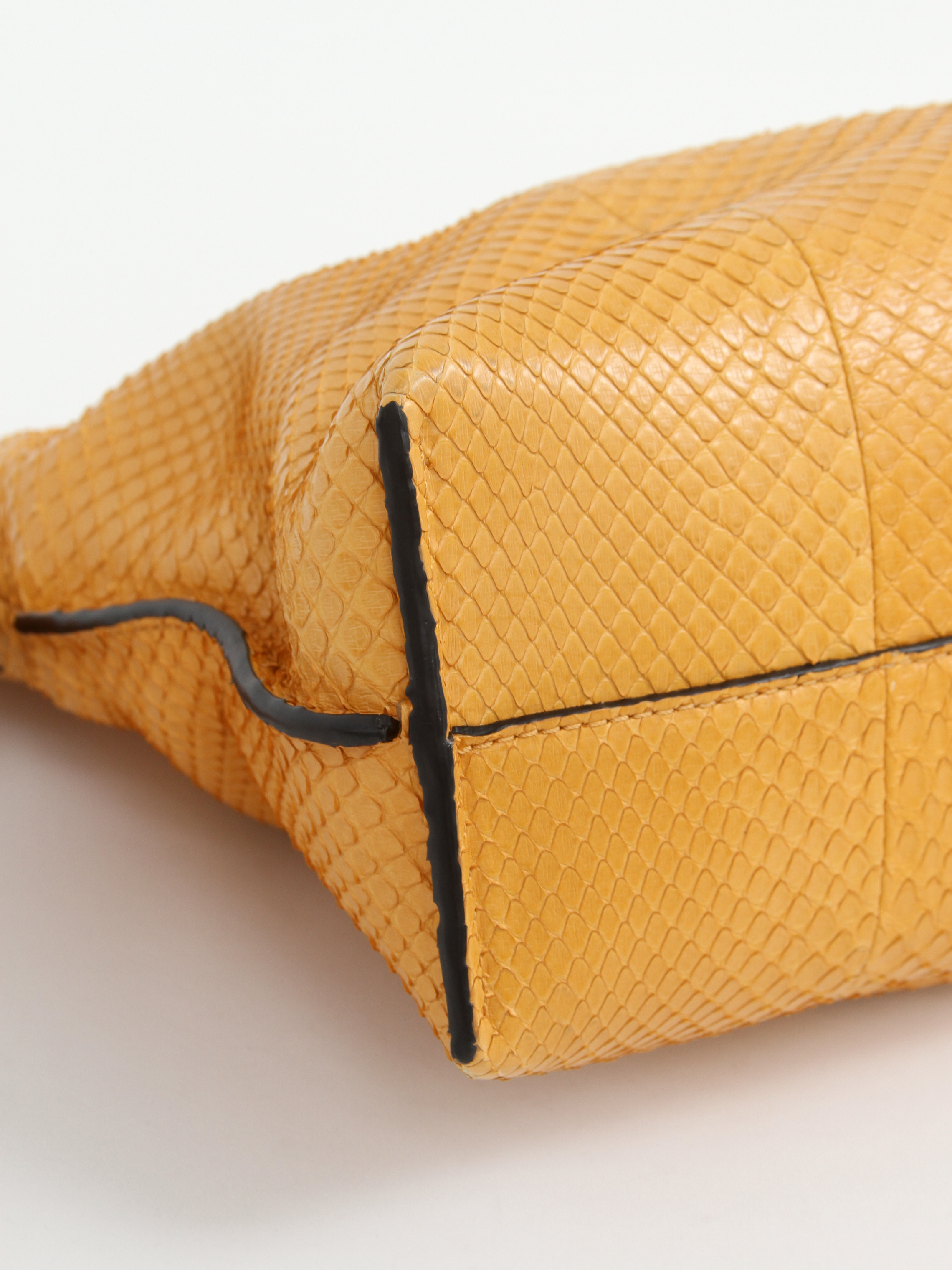 Loewe Flamenco 3