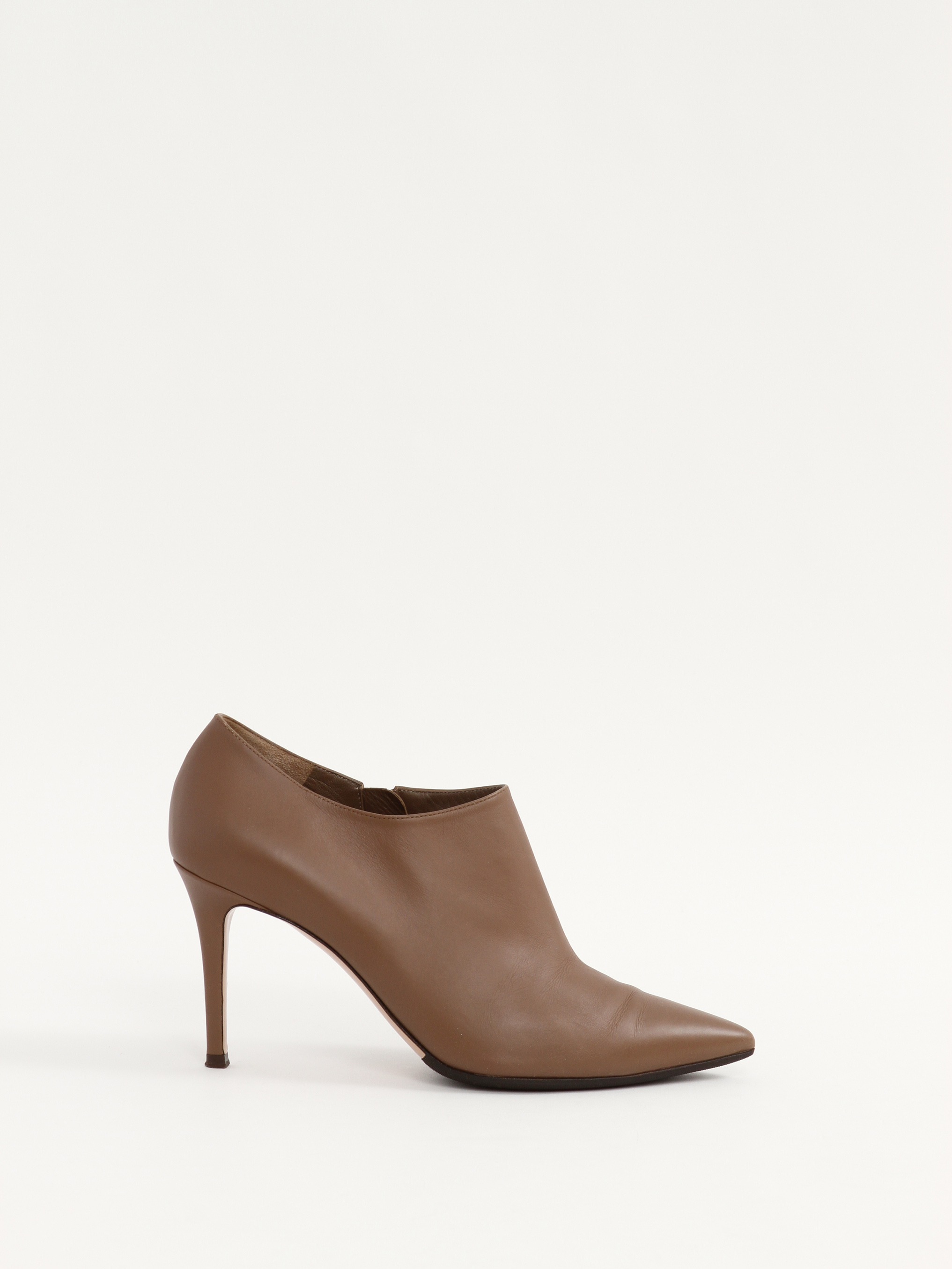 Gianvito Rossi 39 0