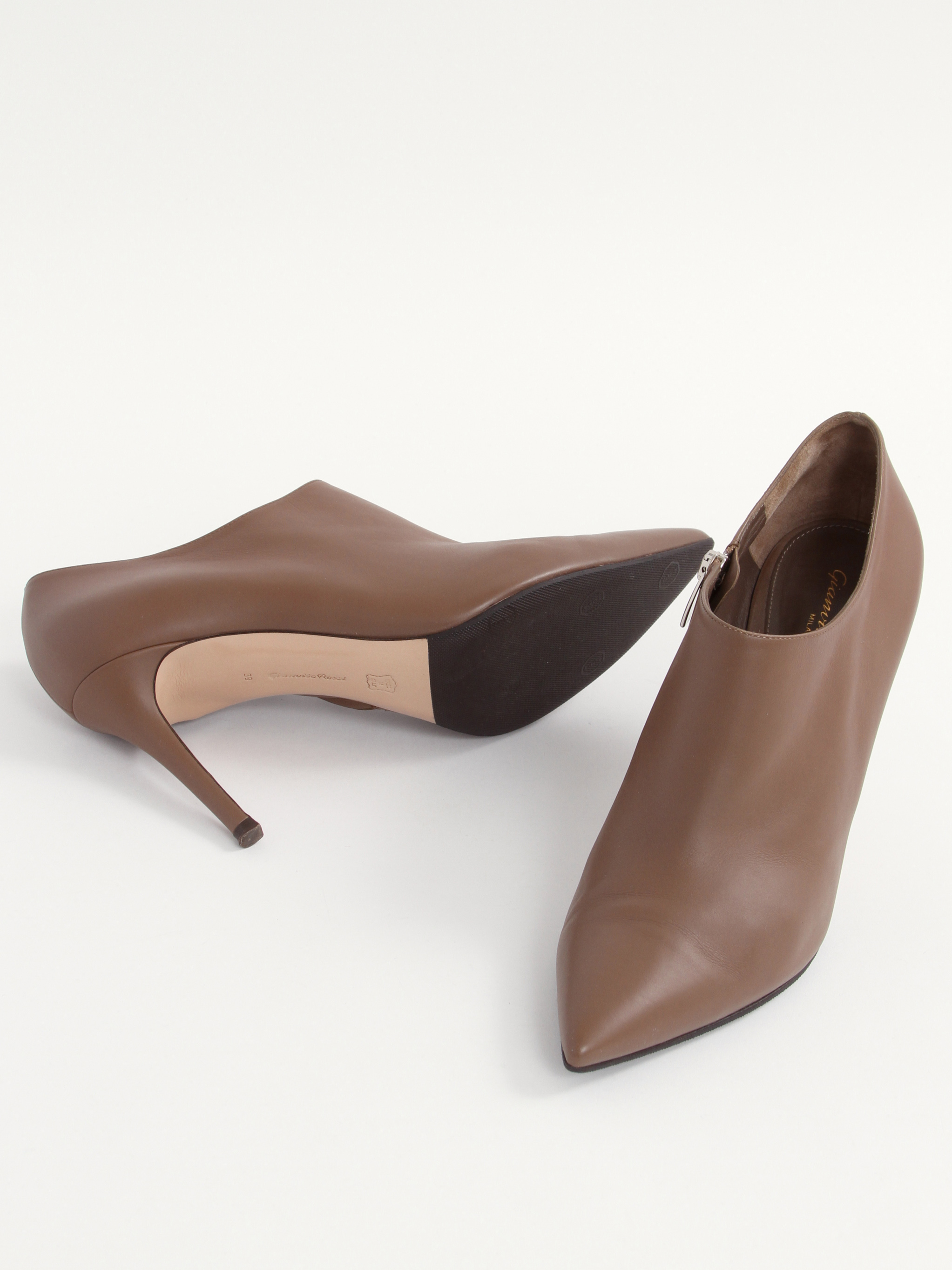Gianvito Rossi 39 7