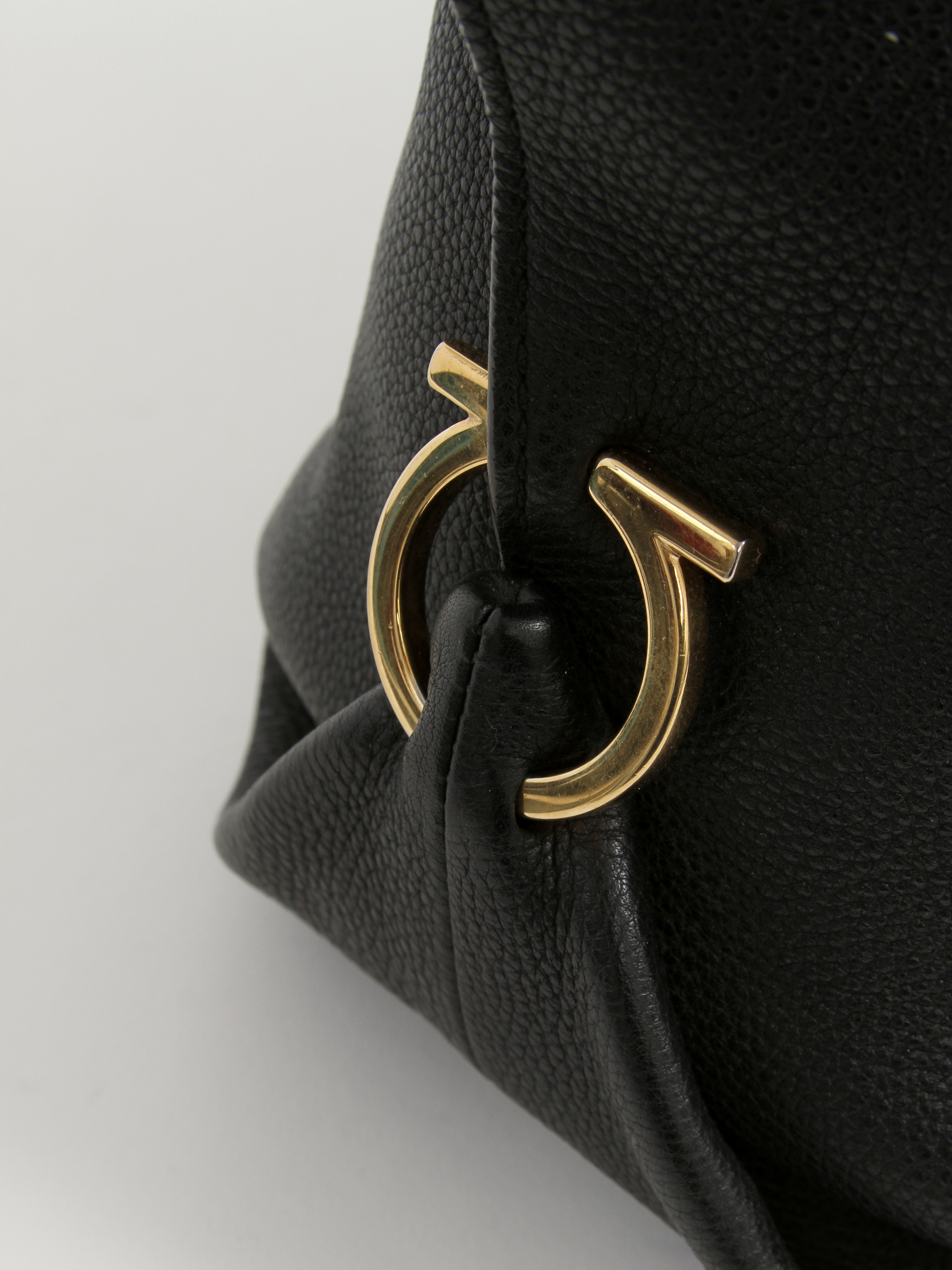 Salvatore Ferragamo Leather Bag 4
