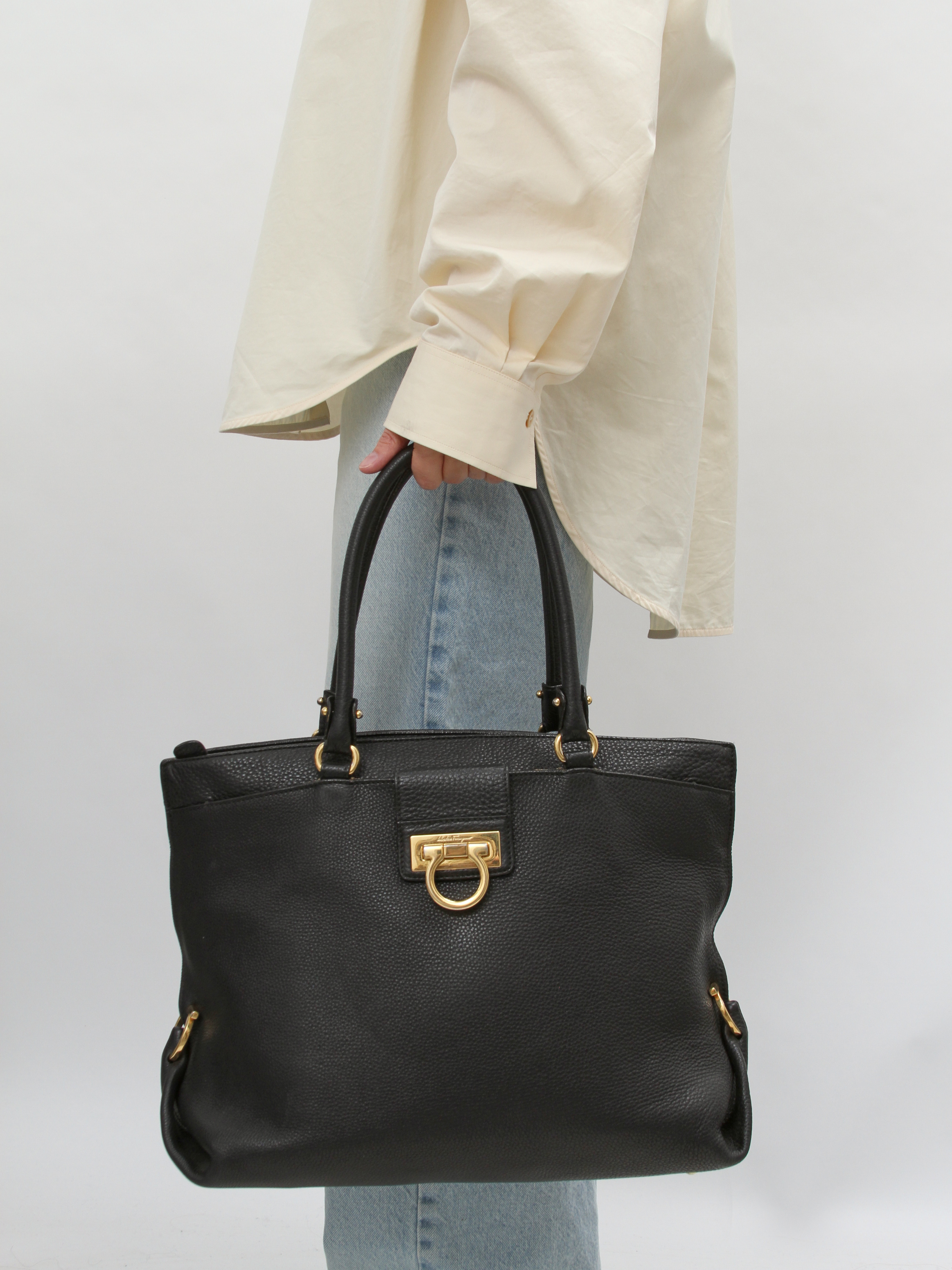 Salvatore Ferragamo Leather Bag 10