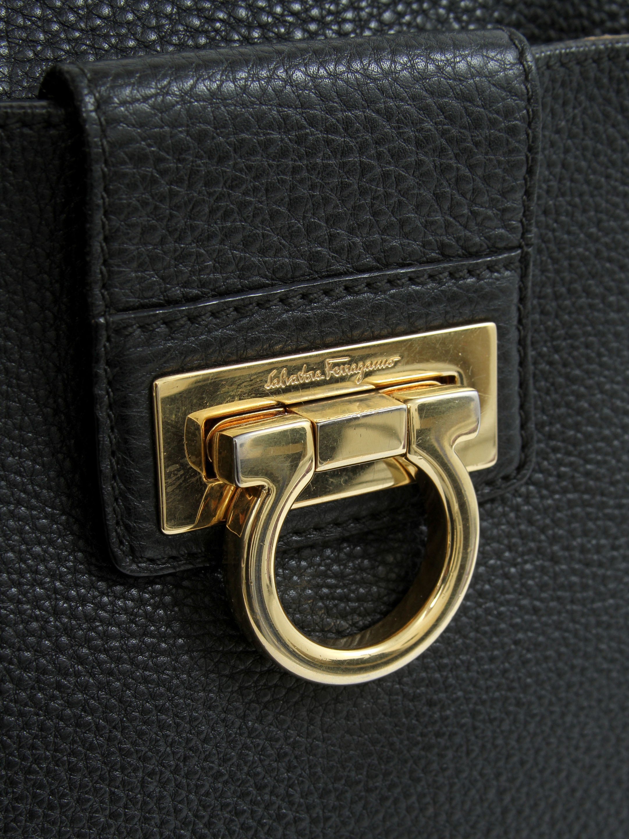 Salvatore Ferragamo Leather Bag 3
