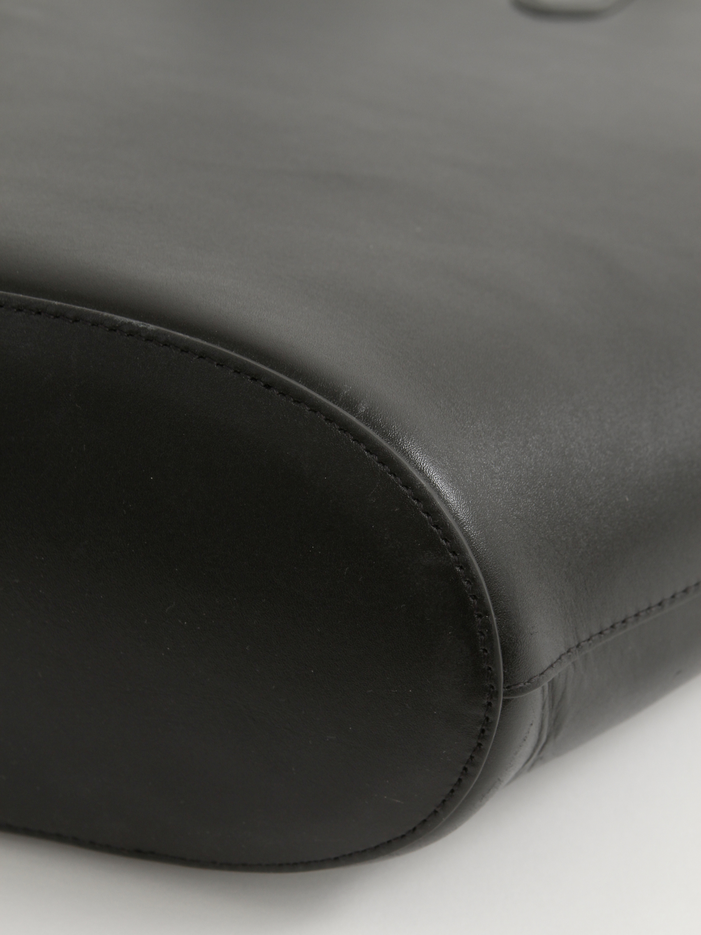 Alexander Mcqueen Leather Bag 5