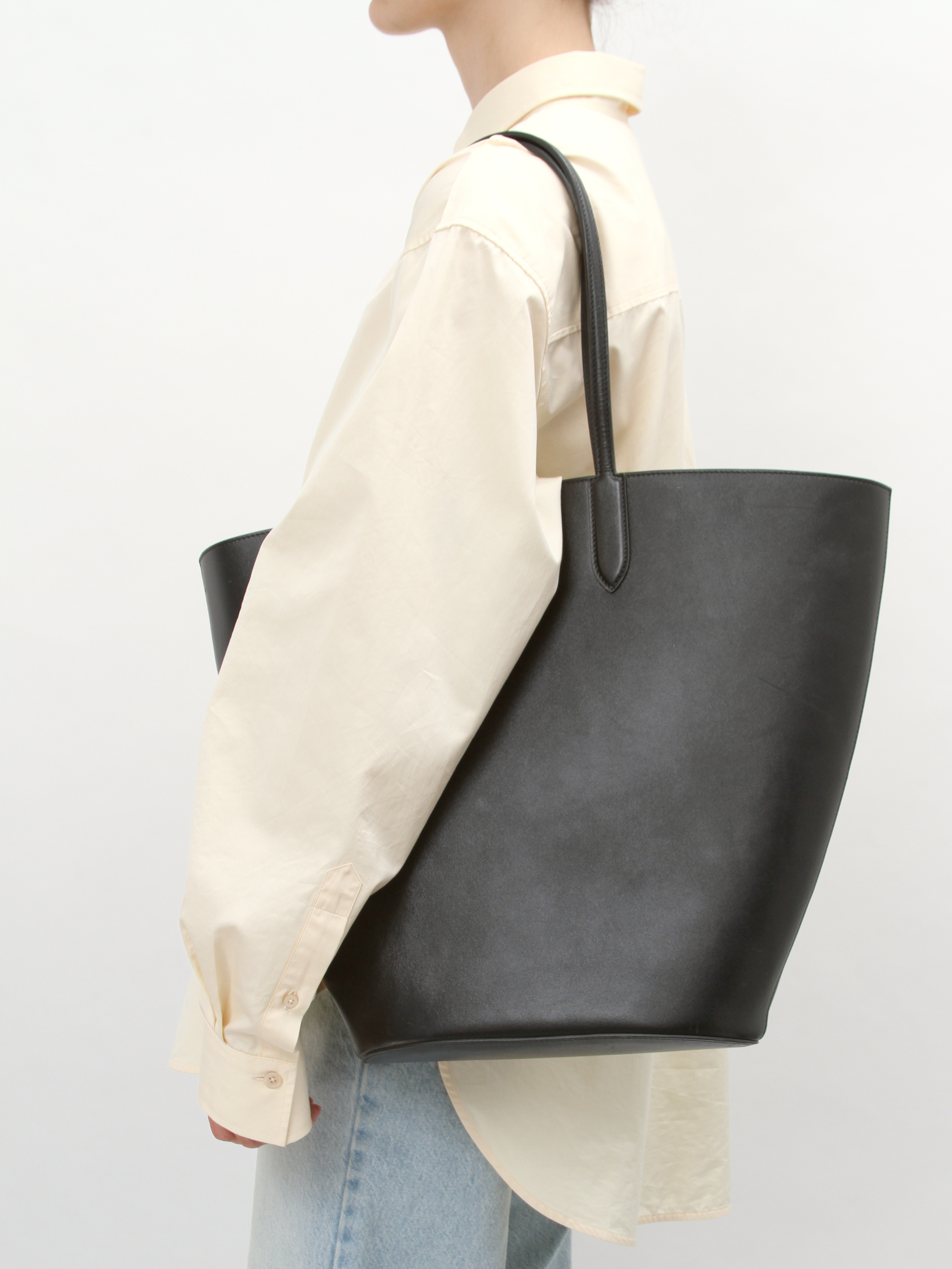 Alexander Mcqueen Leather Bag 8