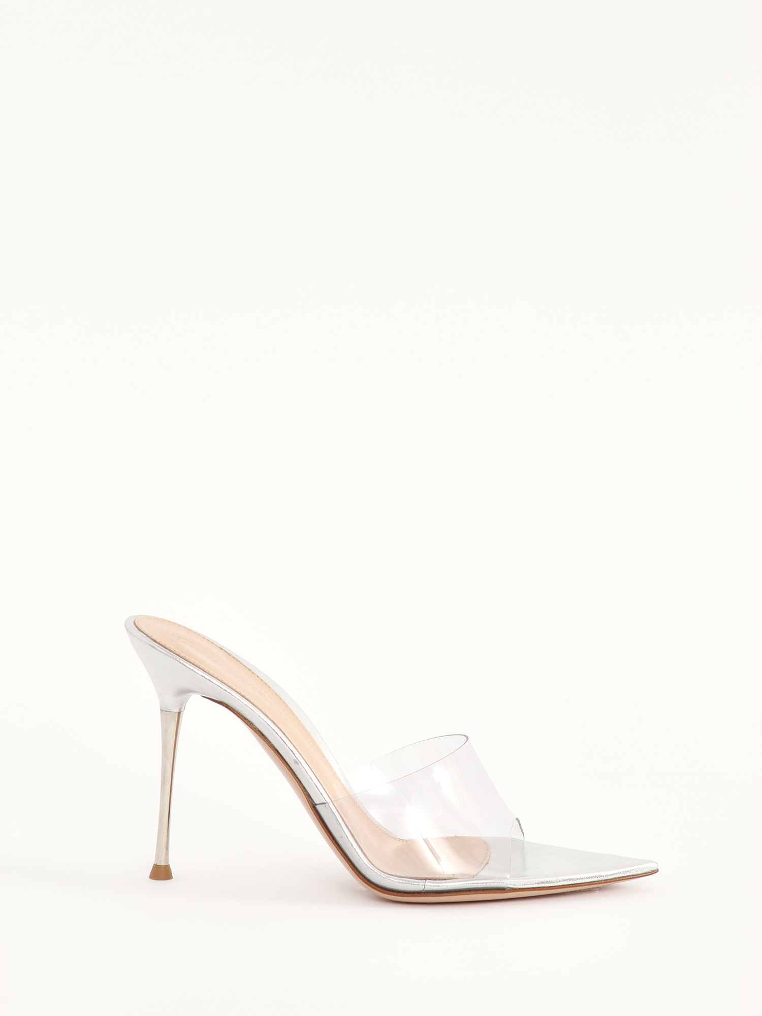 Gianvito Rossi Shoes 37