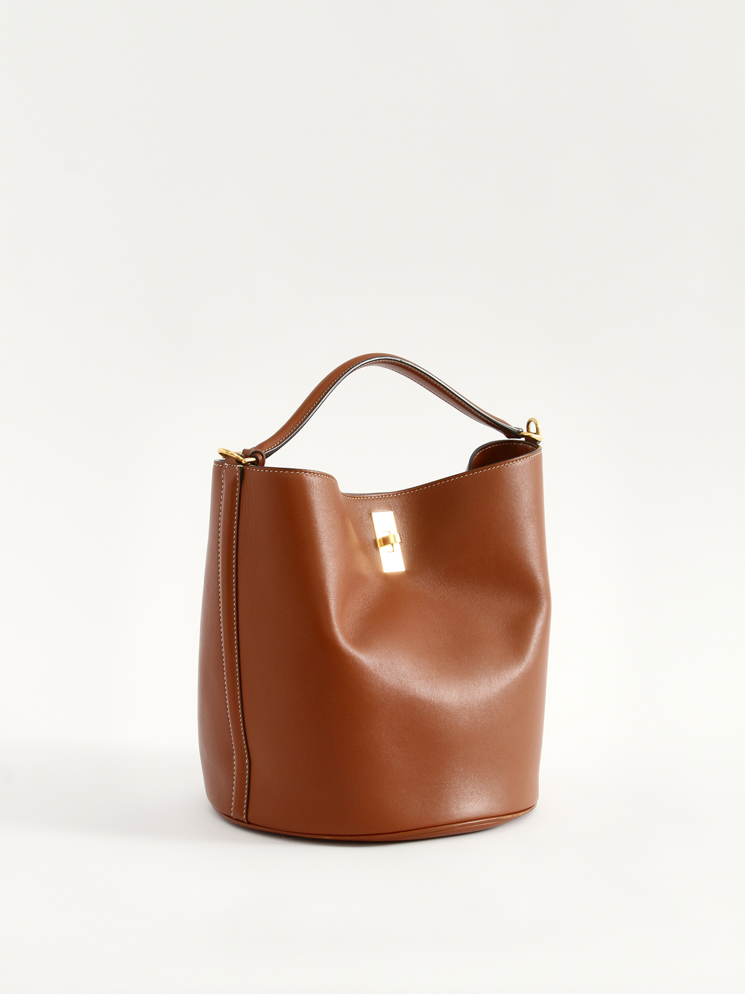 Celine 16 3