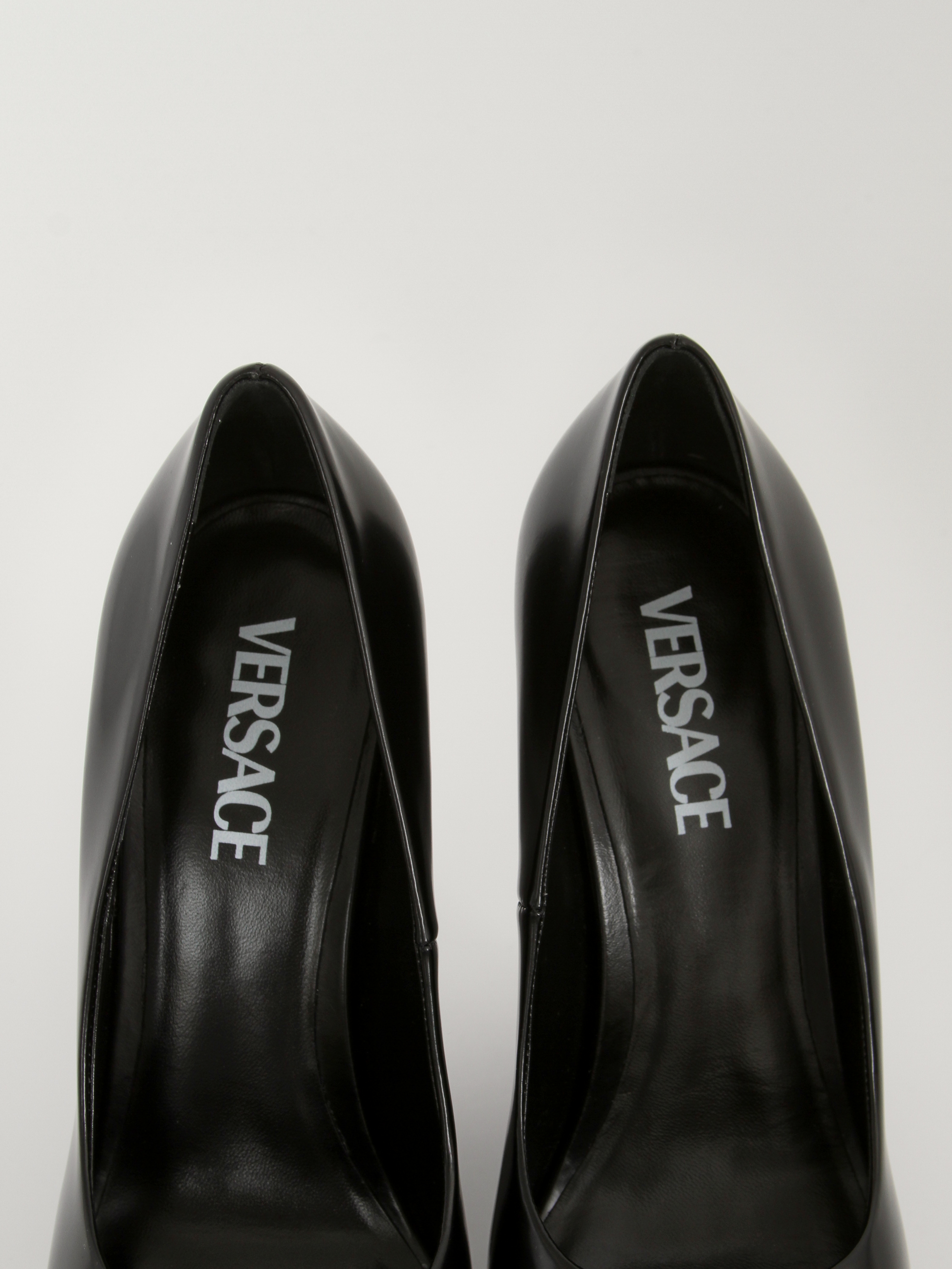 Versace Shoes 39 6