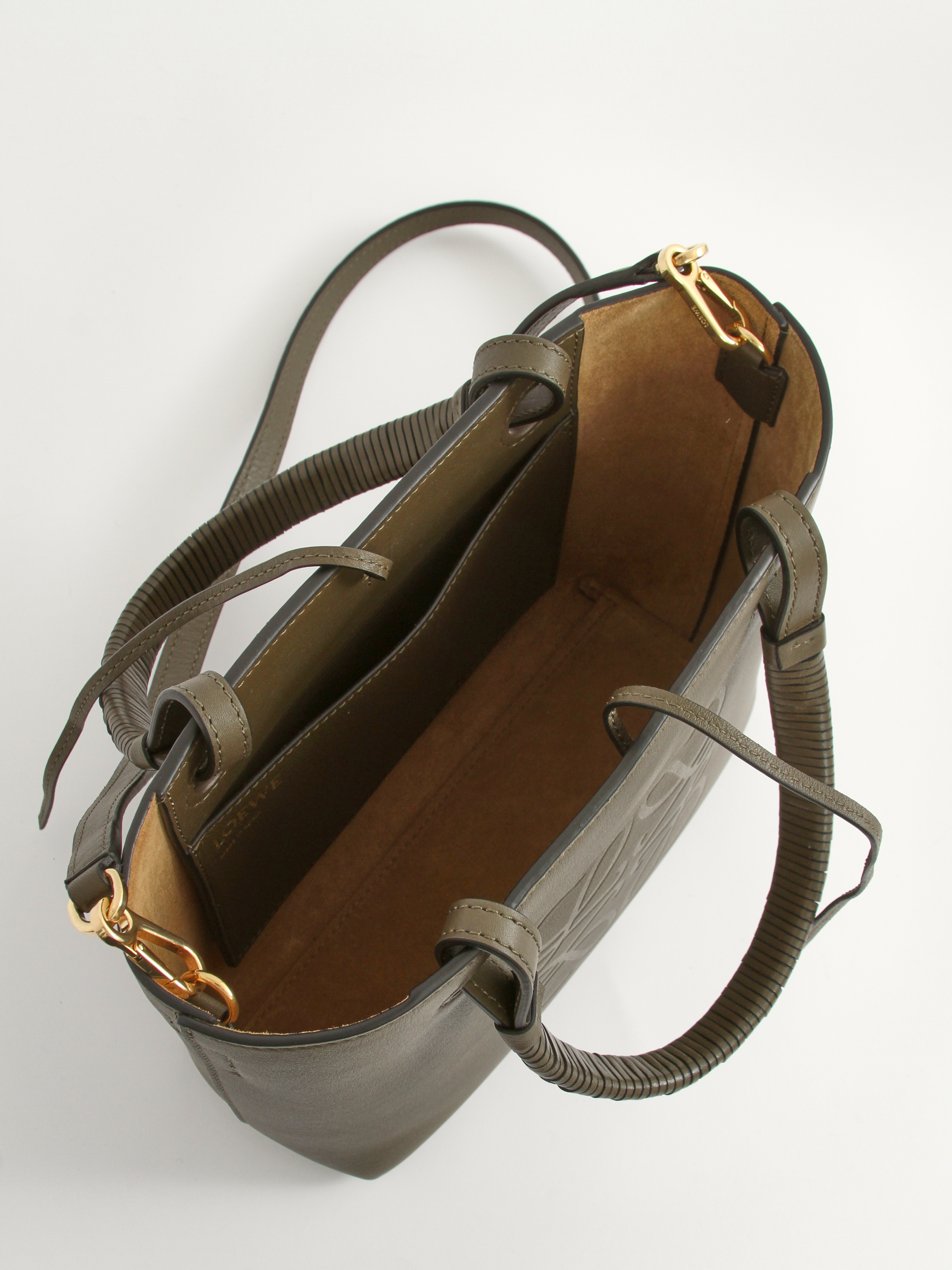 Loewe Anagram 10