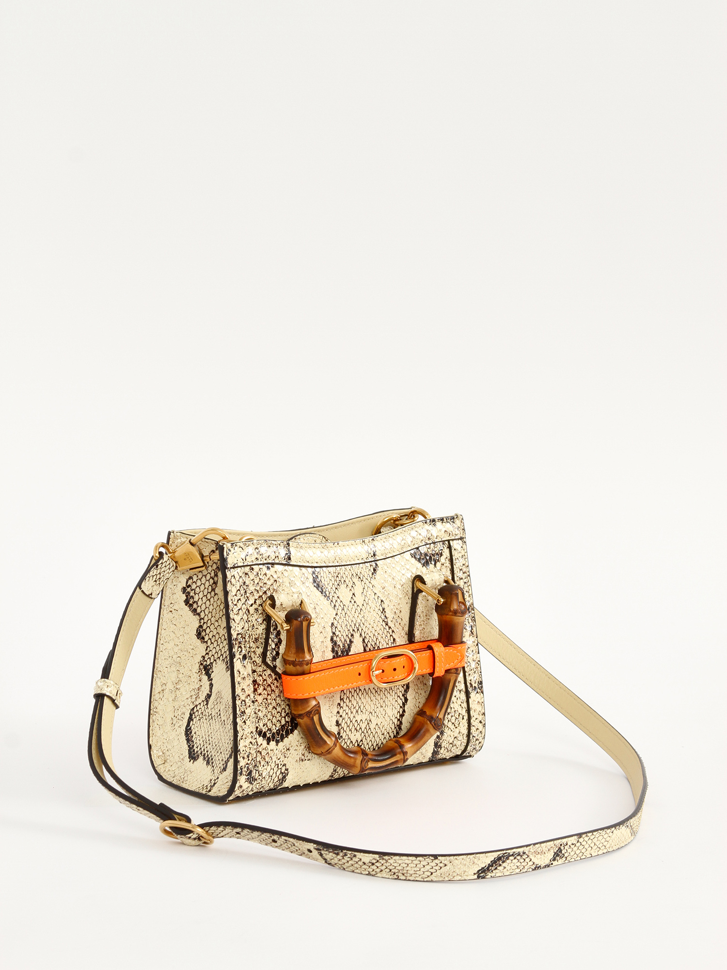 Gucci Diana 3