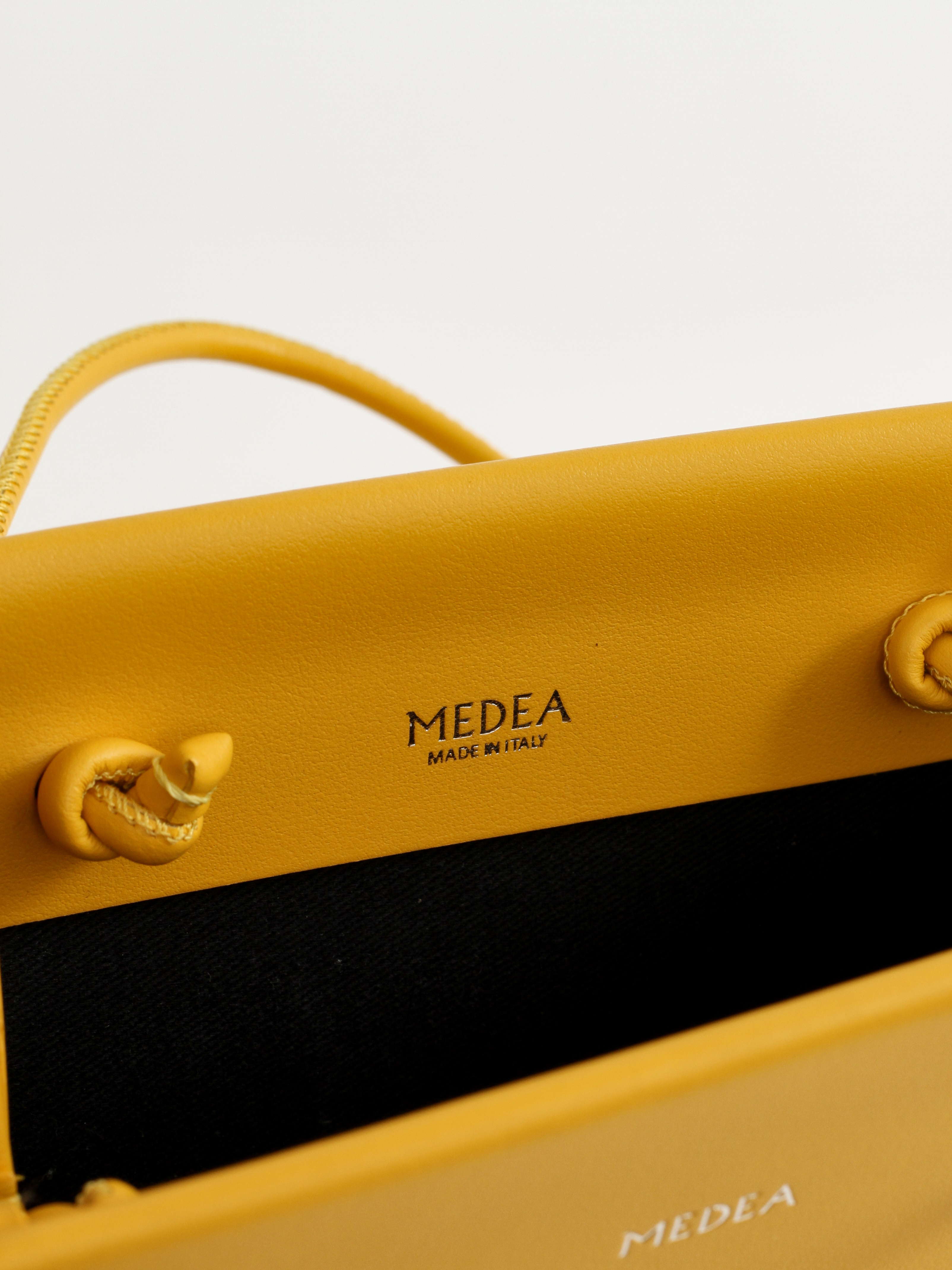 Medea Prima 6