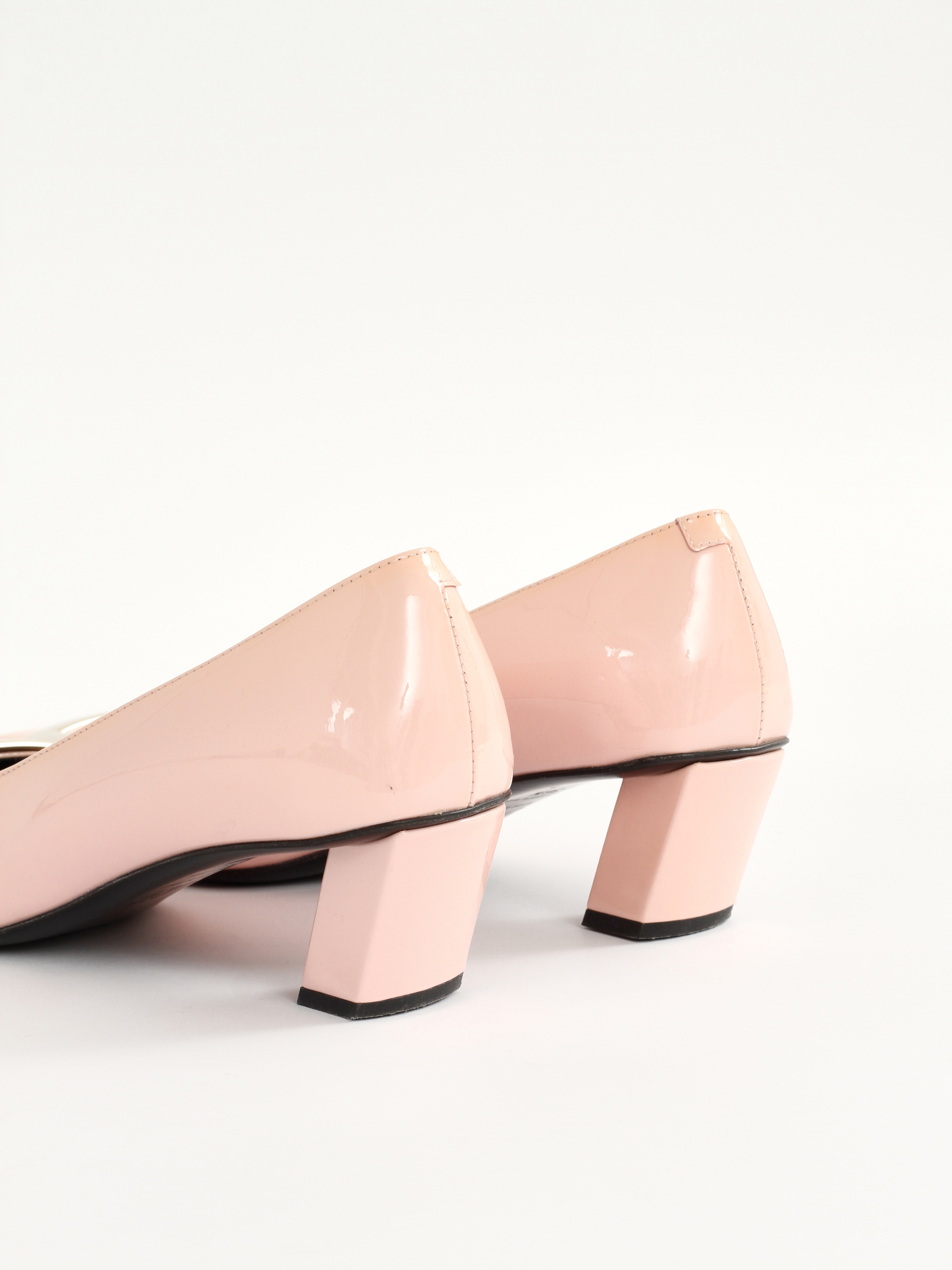 Roger Vivier Shoes 36.5 8